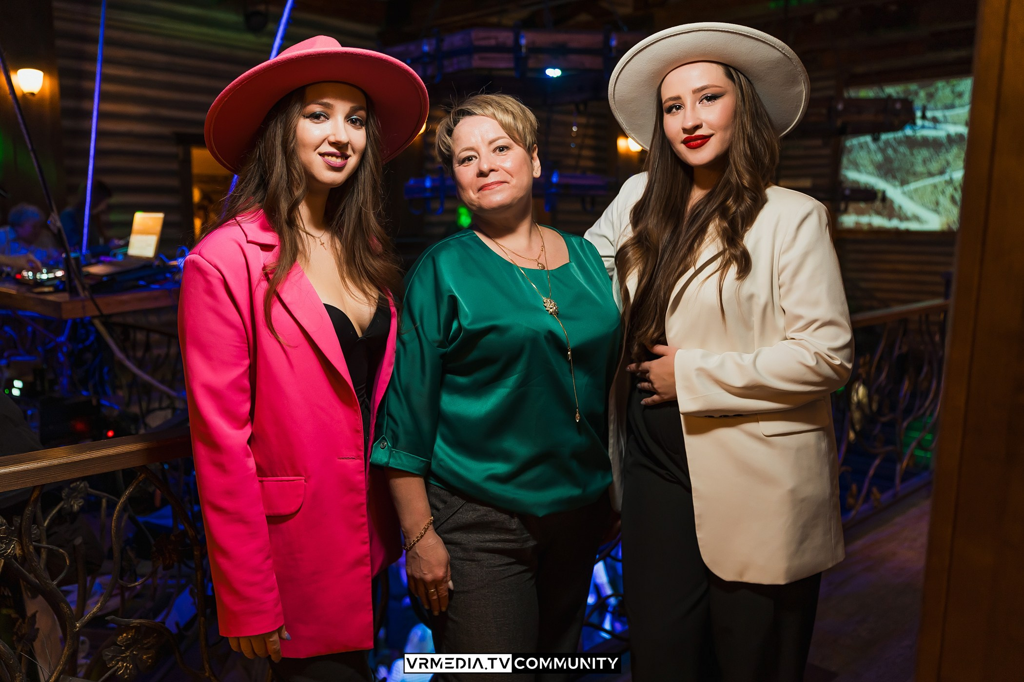 Международный женский день в кафе «У Петровича»