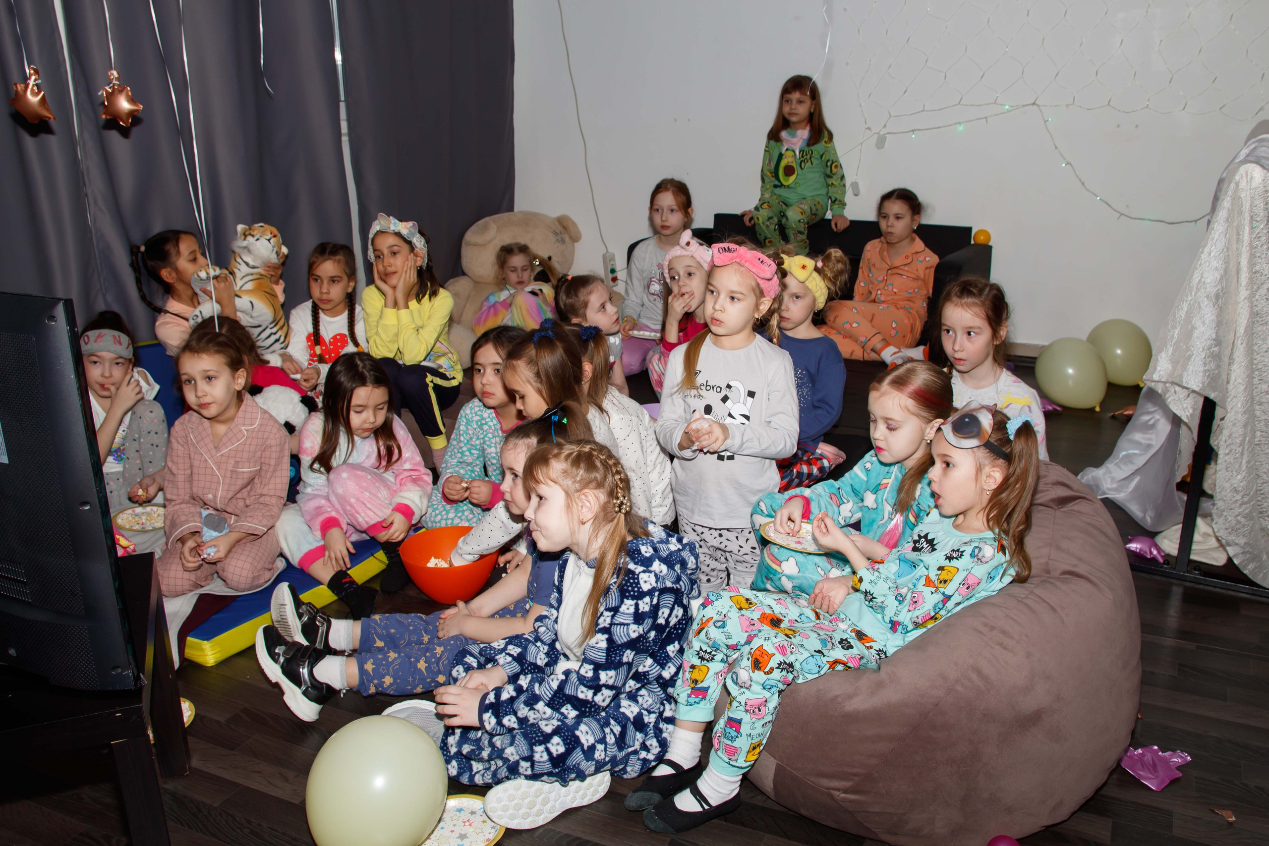 Пижамная вечеринка в танц. школе (мл. гр.). Репортажный Фотограф