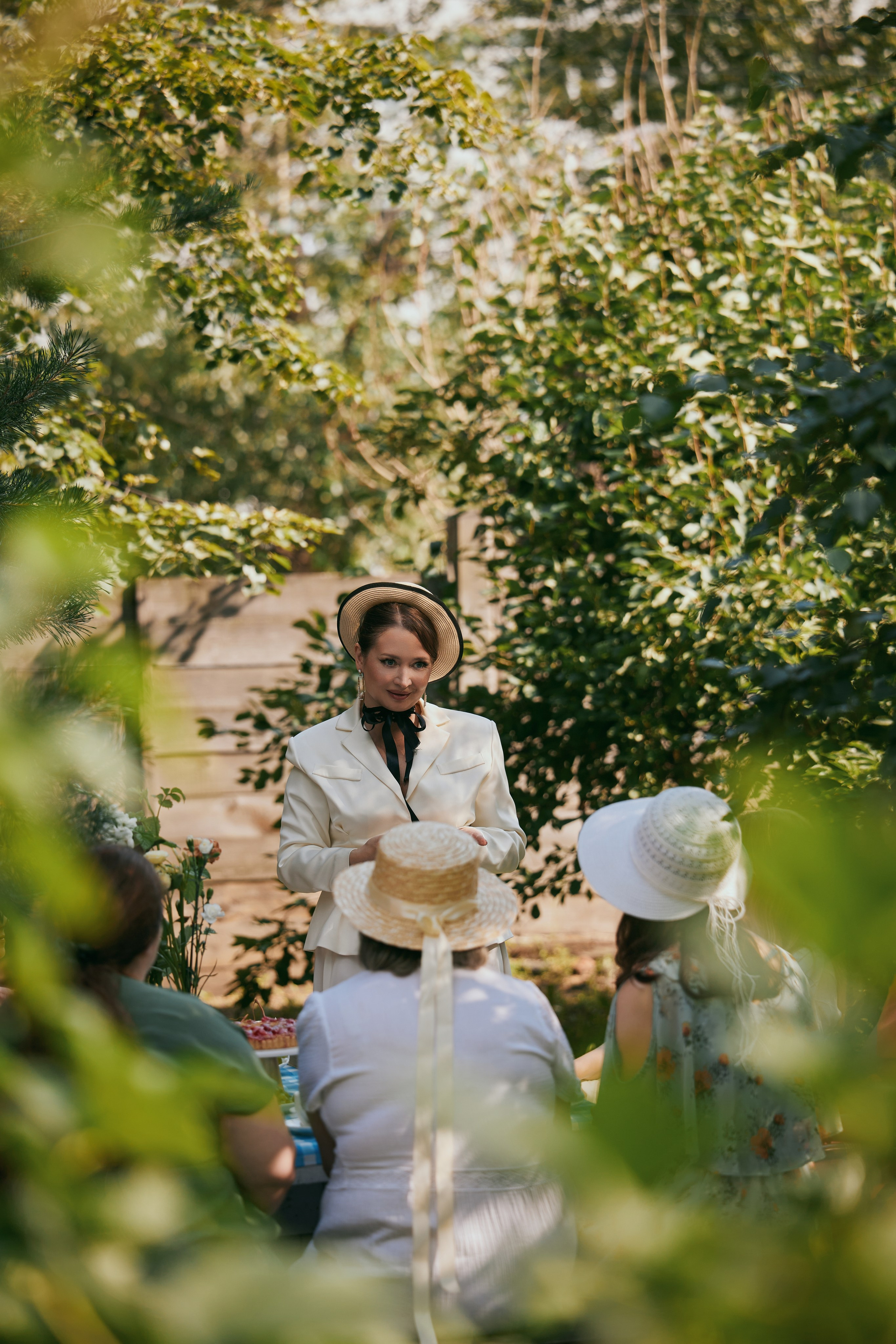 Завтрак в шляпках. Фотограф и видеограф в Кургане Леонид Корнильев