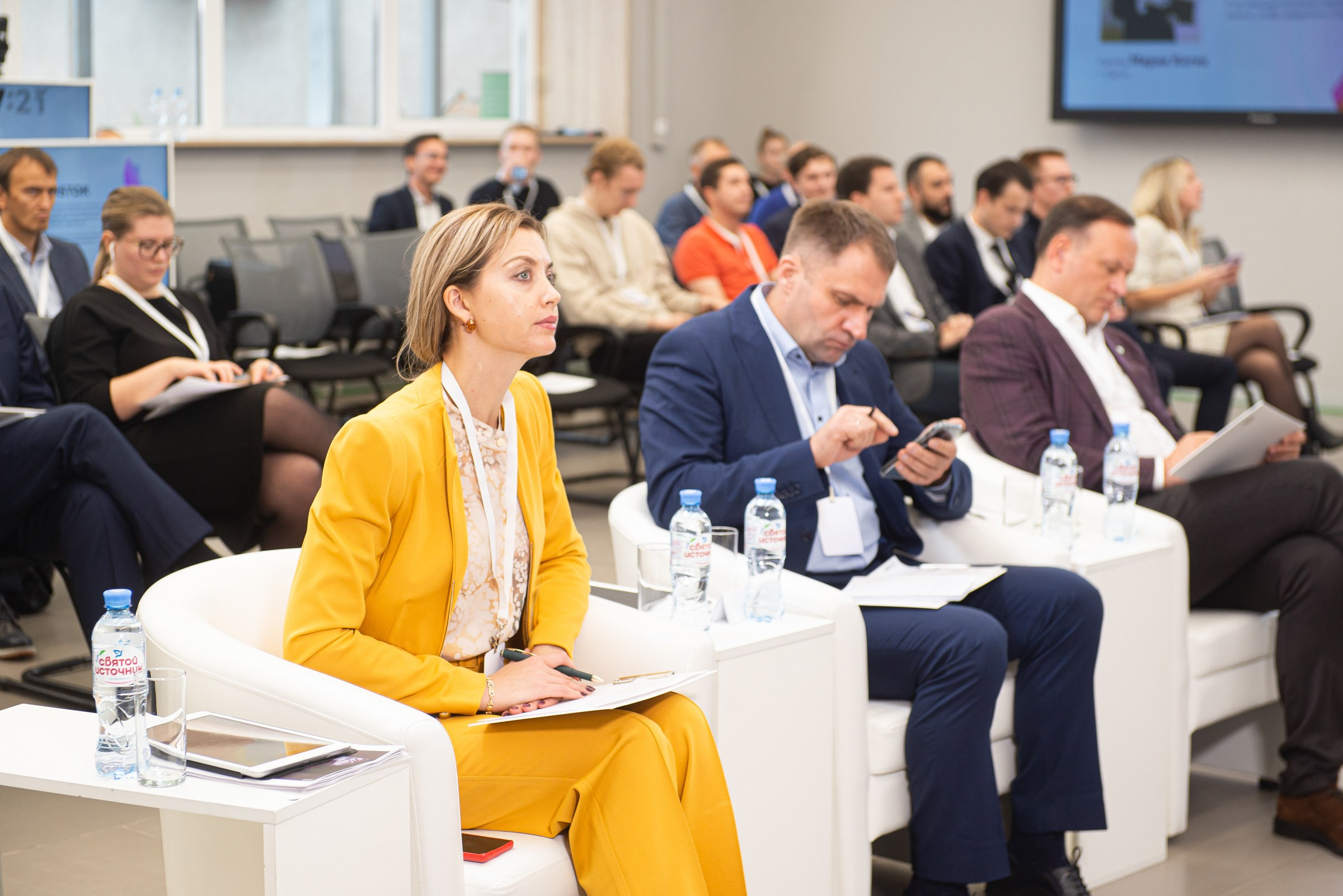 Фотограф для делового репортажа в Екатеринбурге ирина Смирнова. Профессиональный фотограф в Екатеринбурге Ирина Смирнова