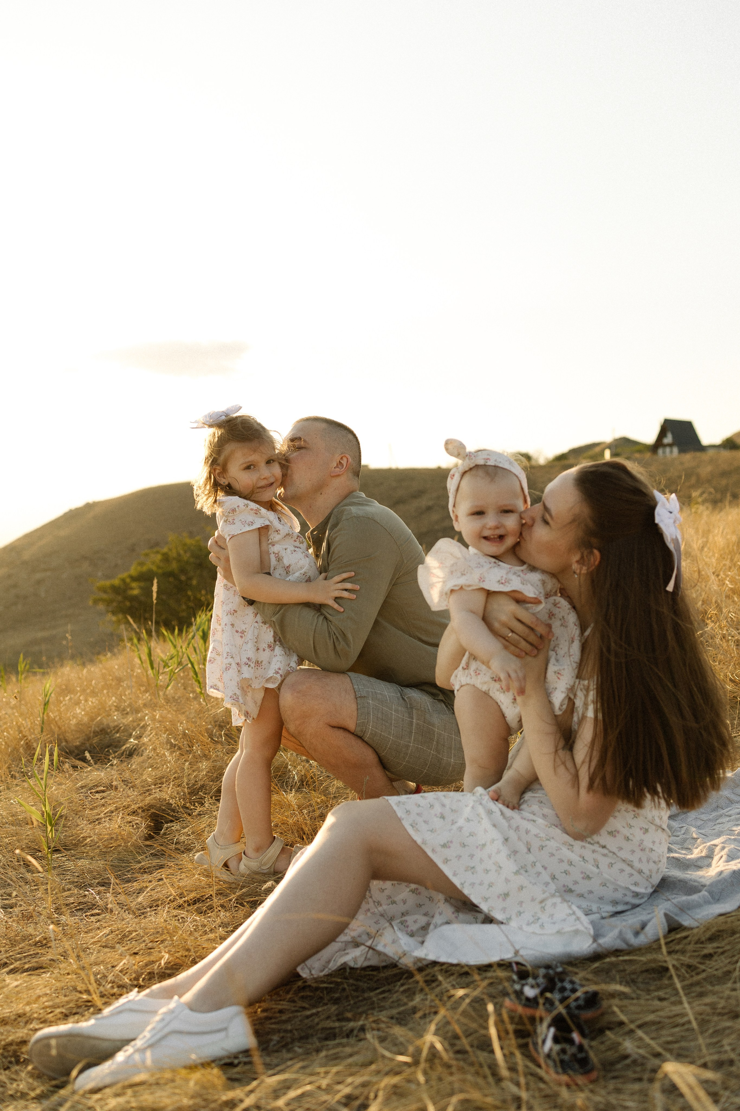 Прогулка Насти и Ксюши. Семейный фотограф Ставрополь Варвара Воробьева