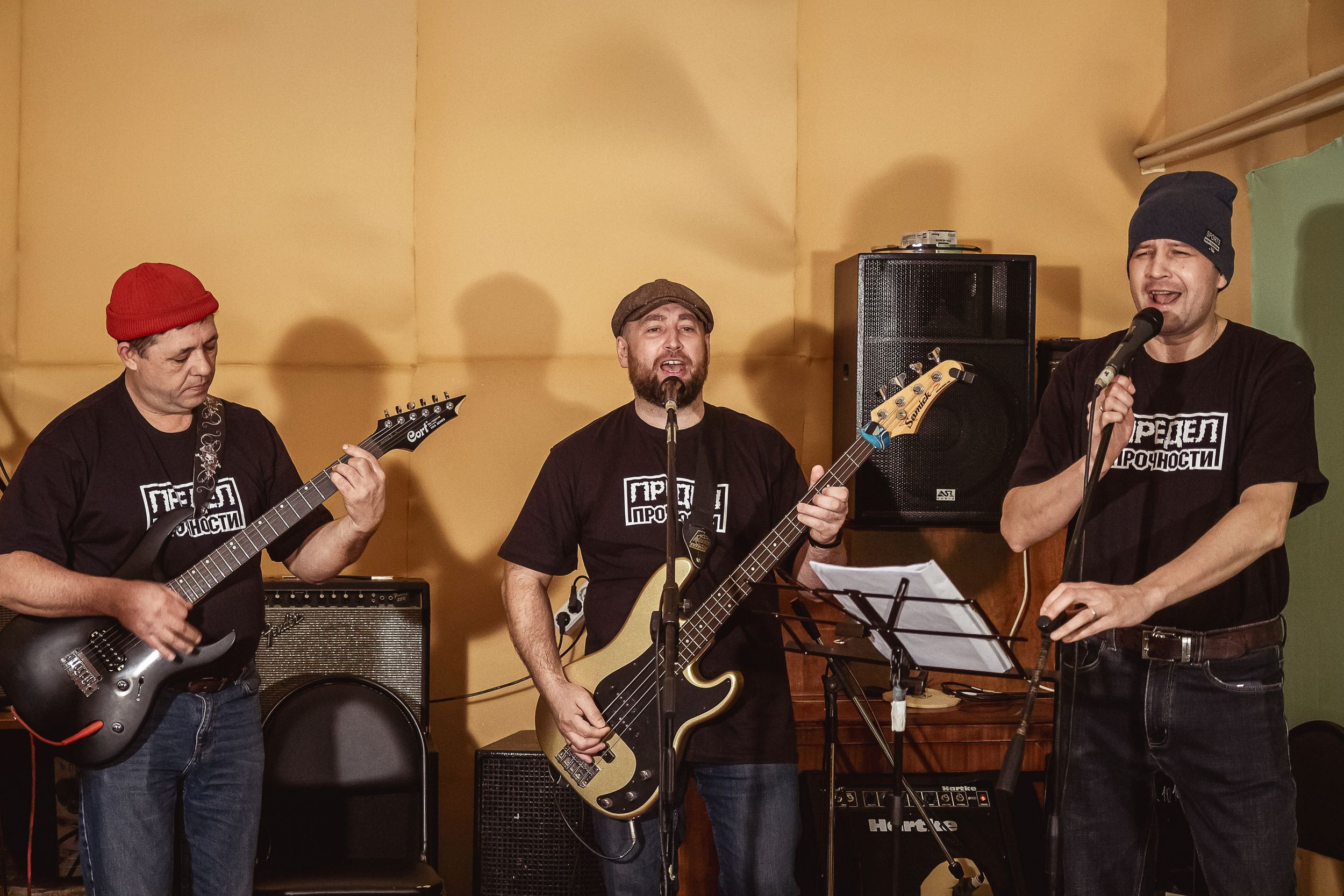 Эти ребята делают рок. Свадебный и семейный фотограф в Томске Максим Бейков