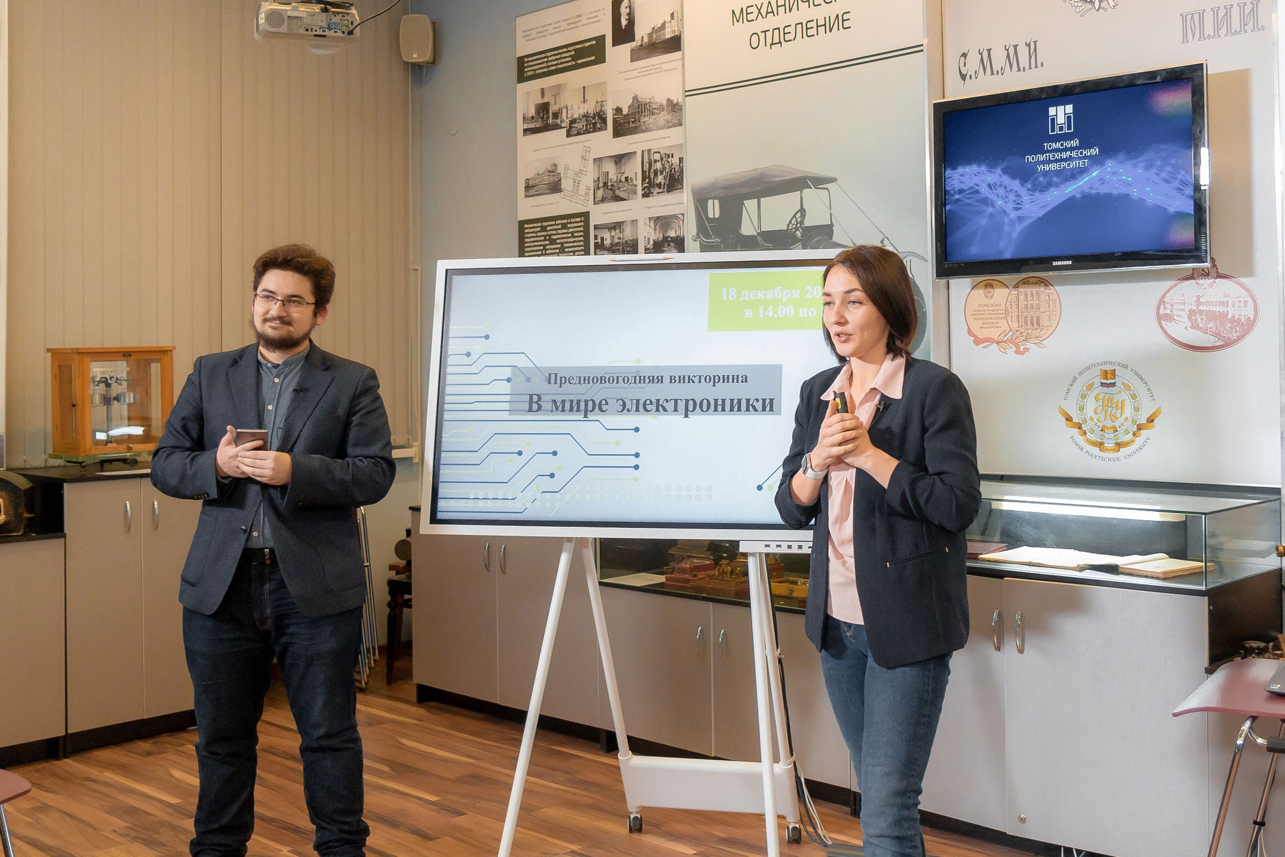 С электроникой по жизни. Свадебный и семейный фотограф в Томске Максим Бейков