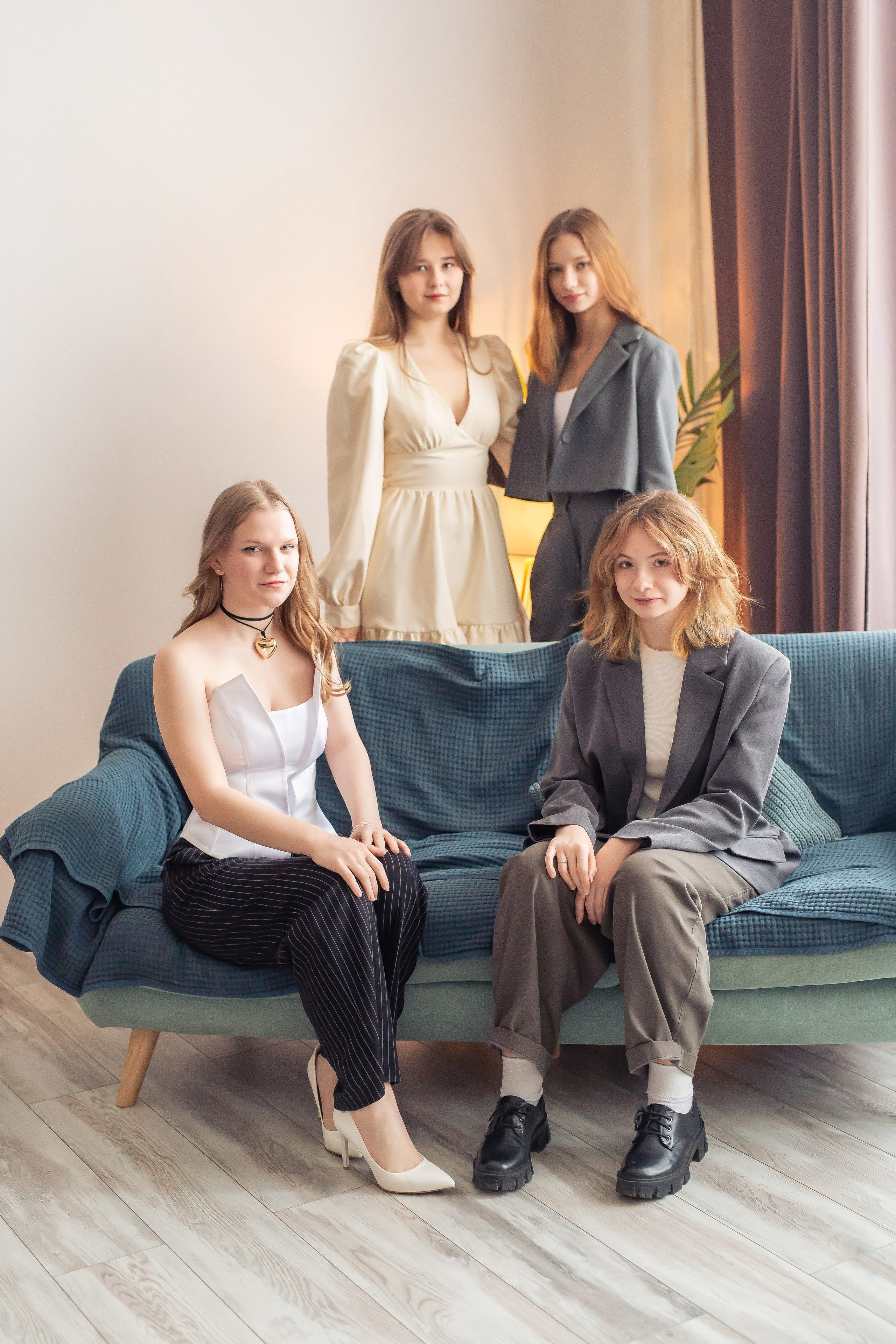 Школьникам. Антон и Татьяна Денисенко