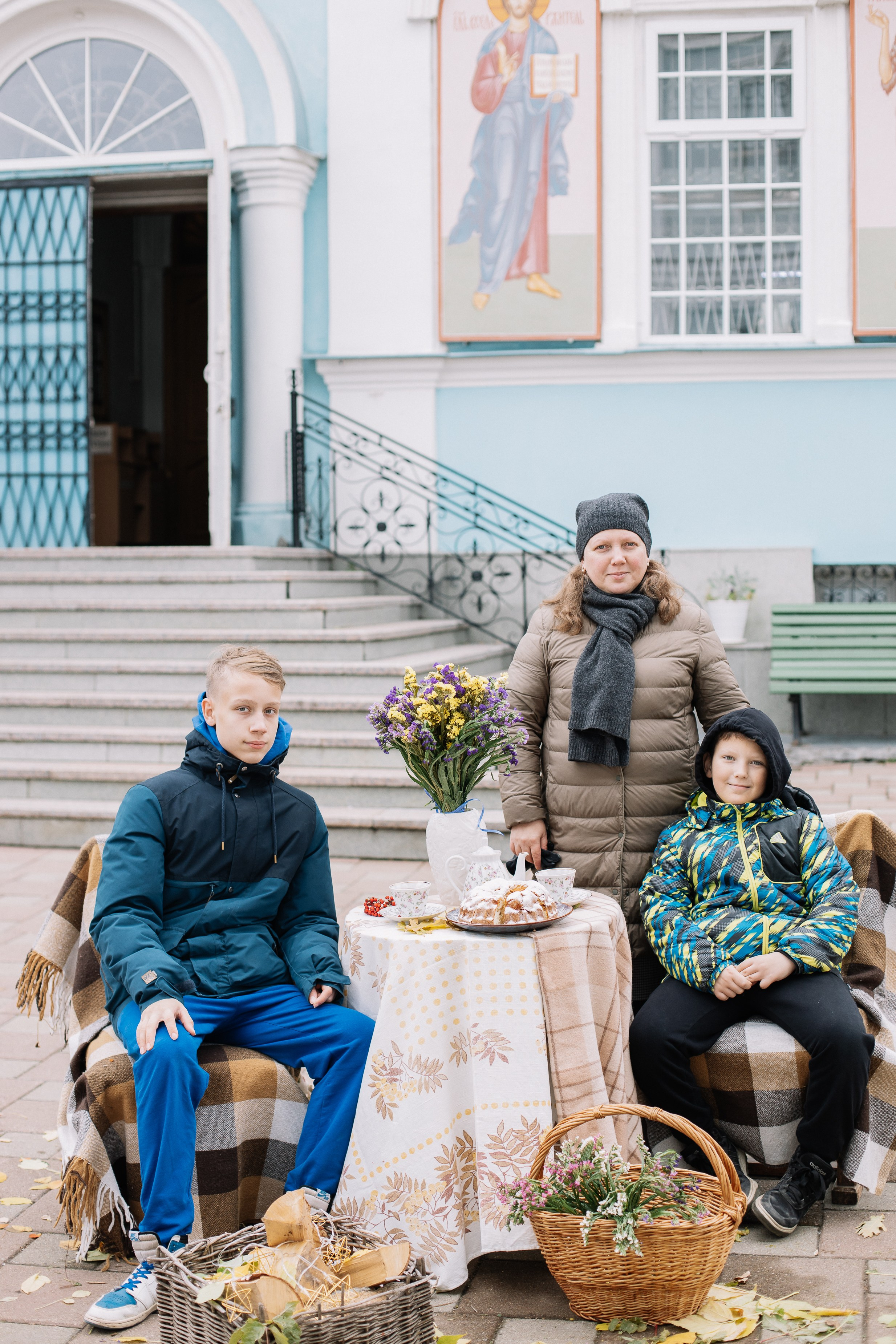Покров в храме Иоанна Предтечи. Семейный фотограф Трусова Евгения в Екатеринбурге