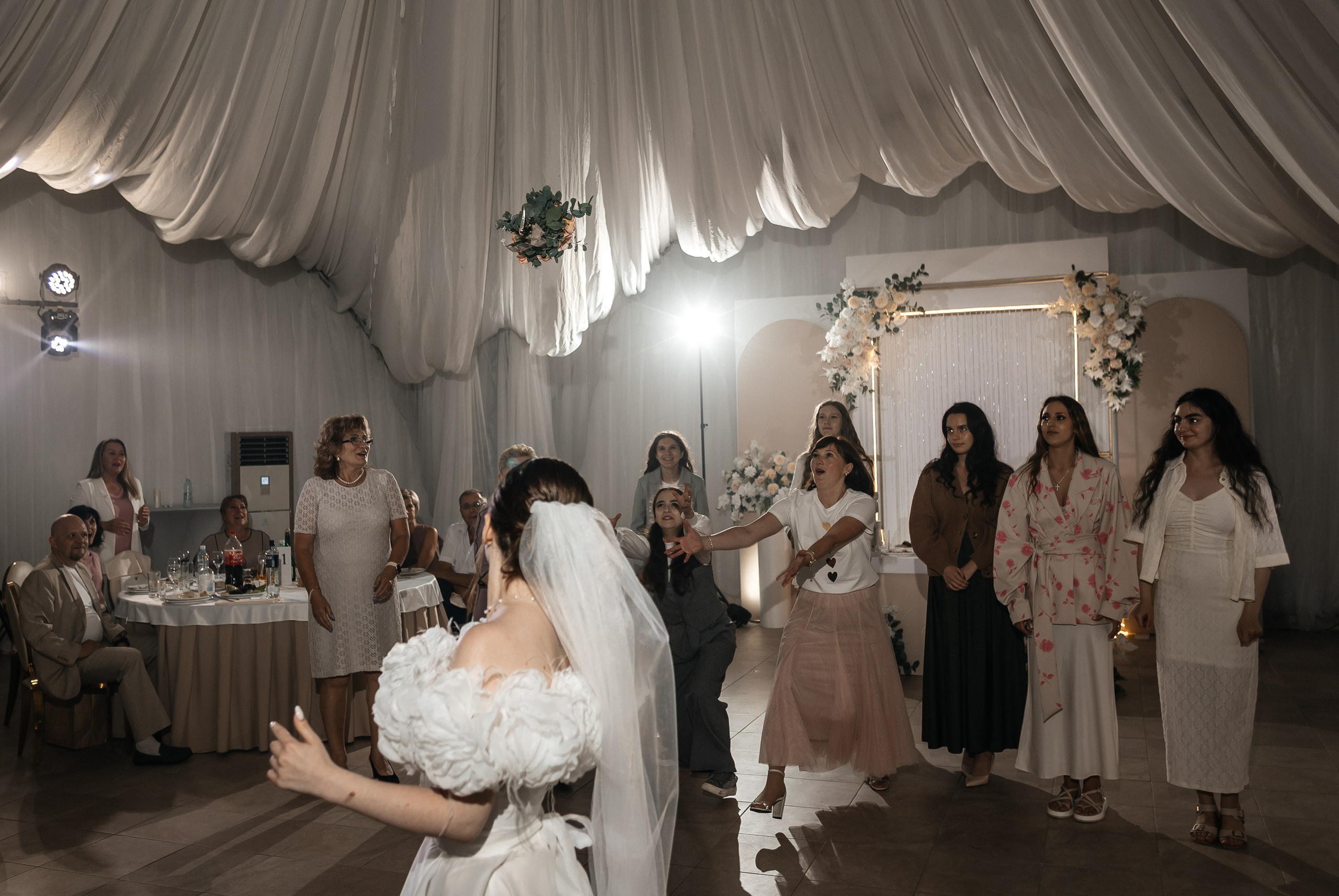 Егор & Валентина | 18.08.2025. Свадебный и семейный фотограф в Омске Евгения Хакимова