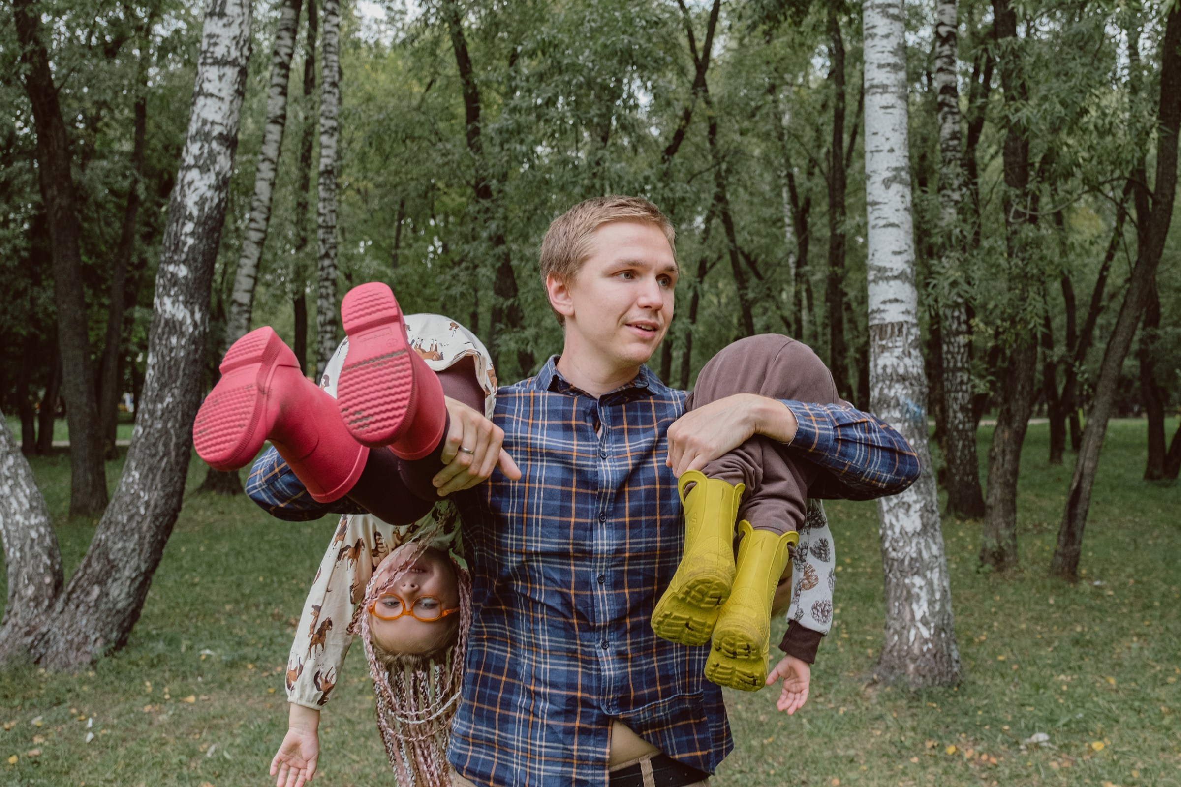 В парке. Свадебные и семейные фотографы в Москве Максим и Оксана Первомай