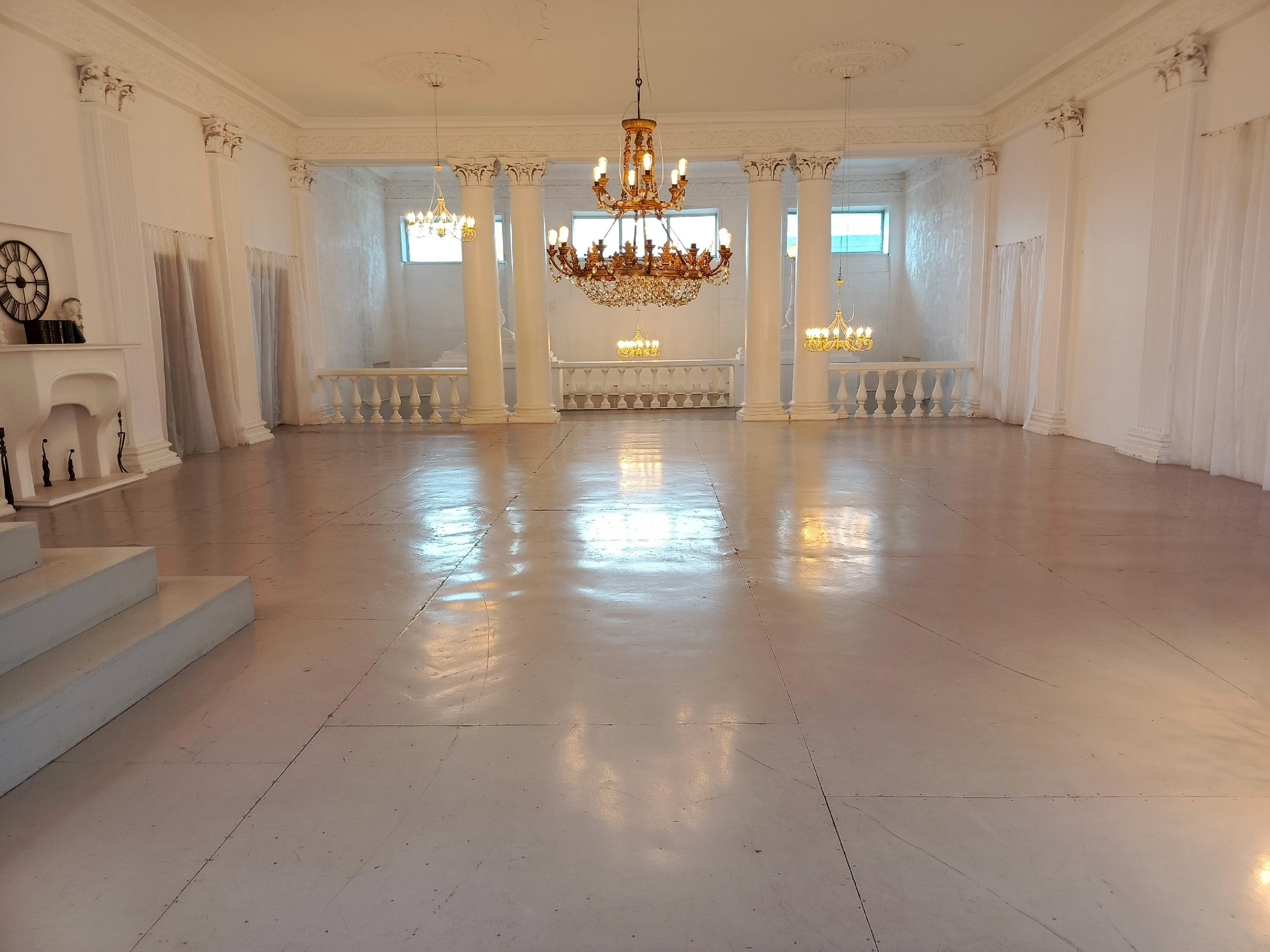 Зал «Белый» 256 м²