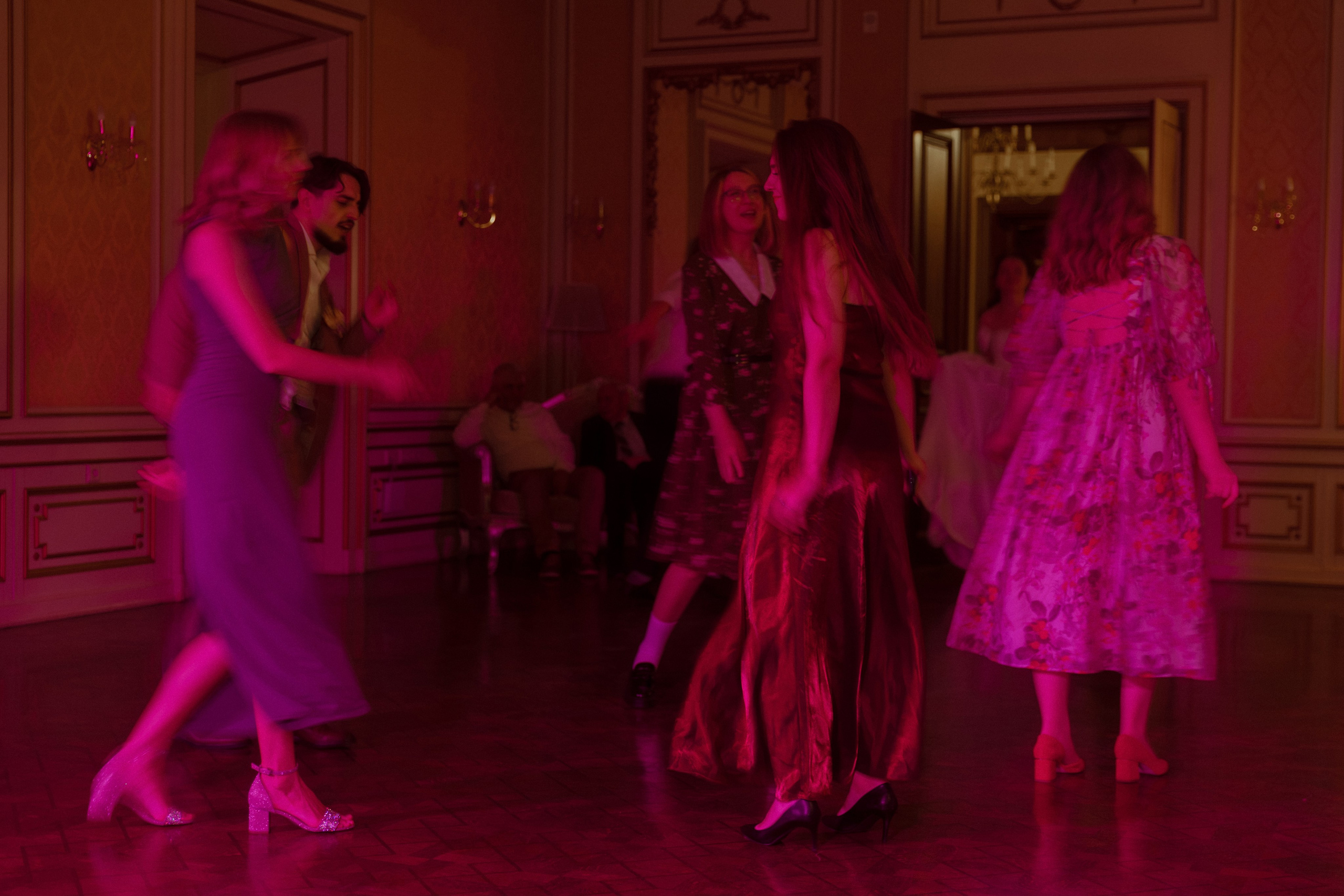 Welcome back to your own dinner party. Фотограф Лия Козловская Минск