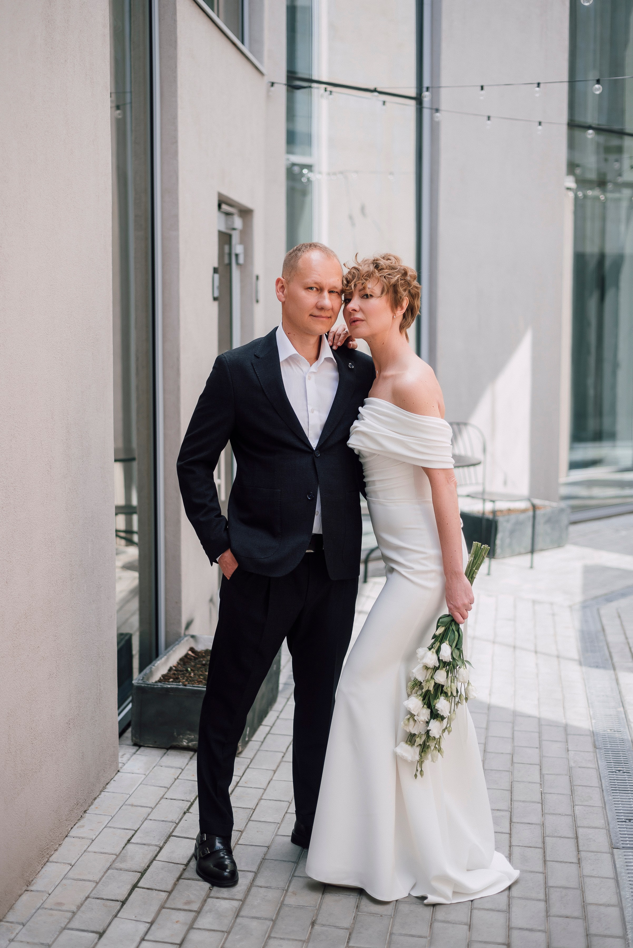 Молодожены в отеле