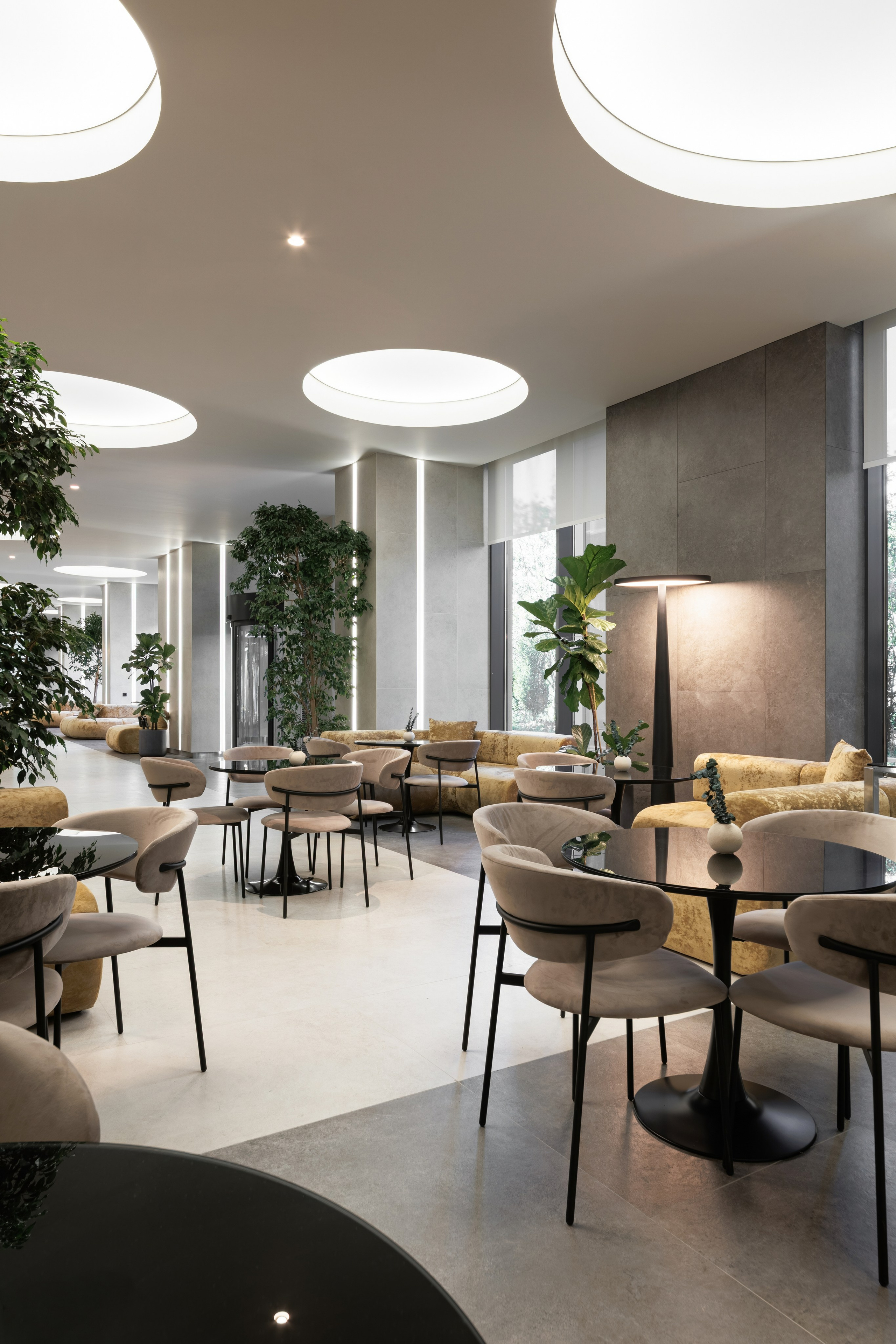 Лобби отеля Svet