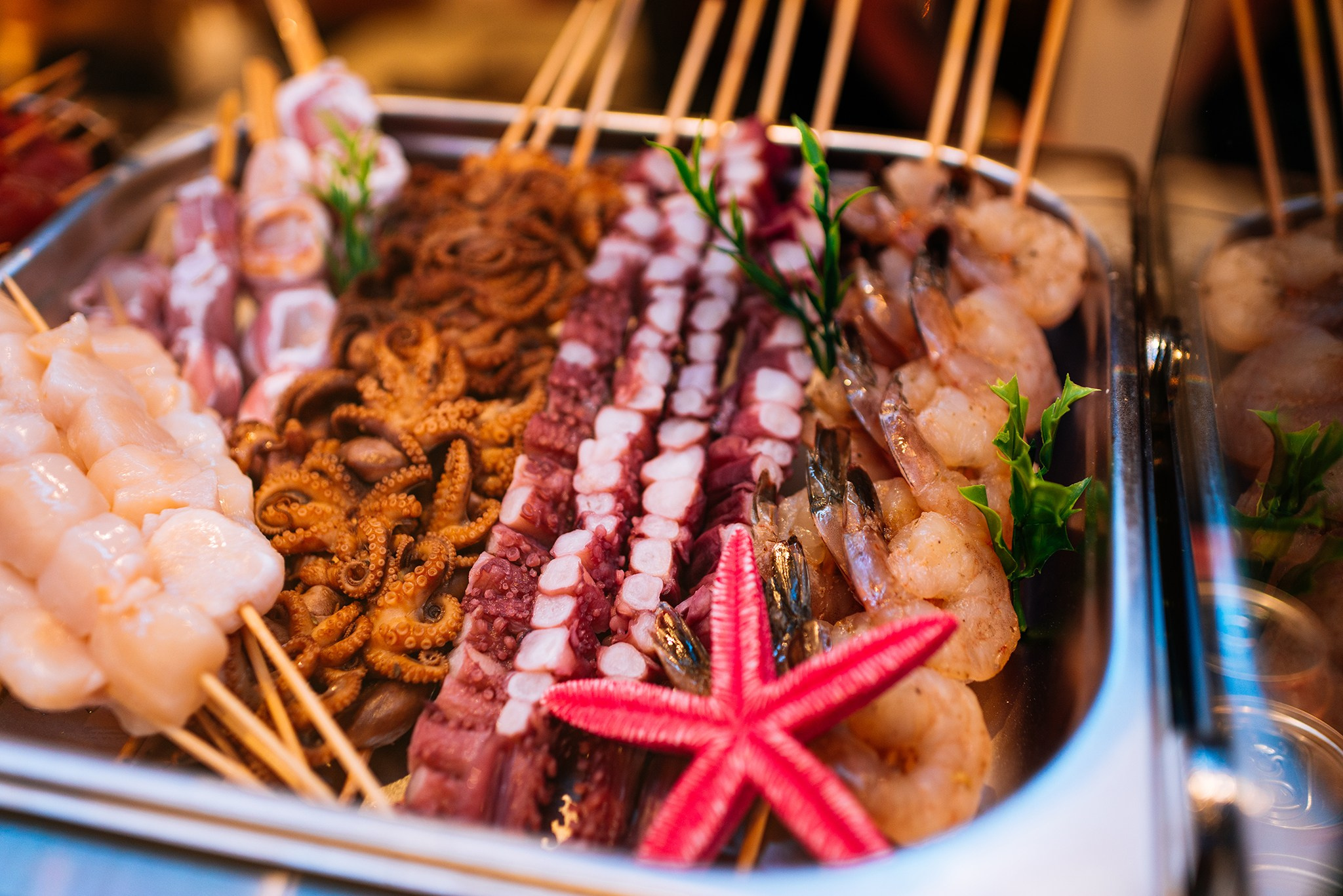 МОРСКИЕ ГАДЫ. Азиатские шашлычки из морепродуктов. Репортажный фотограф в Санкт-Петербурге Анастасия Клёпова