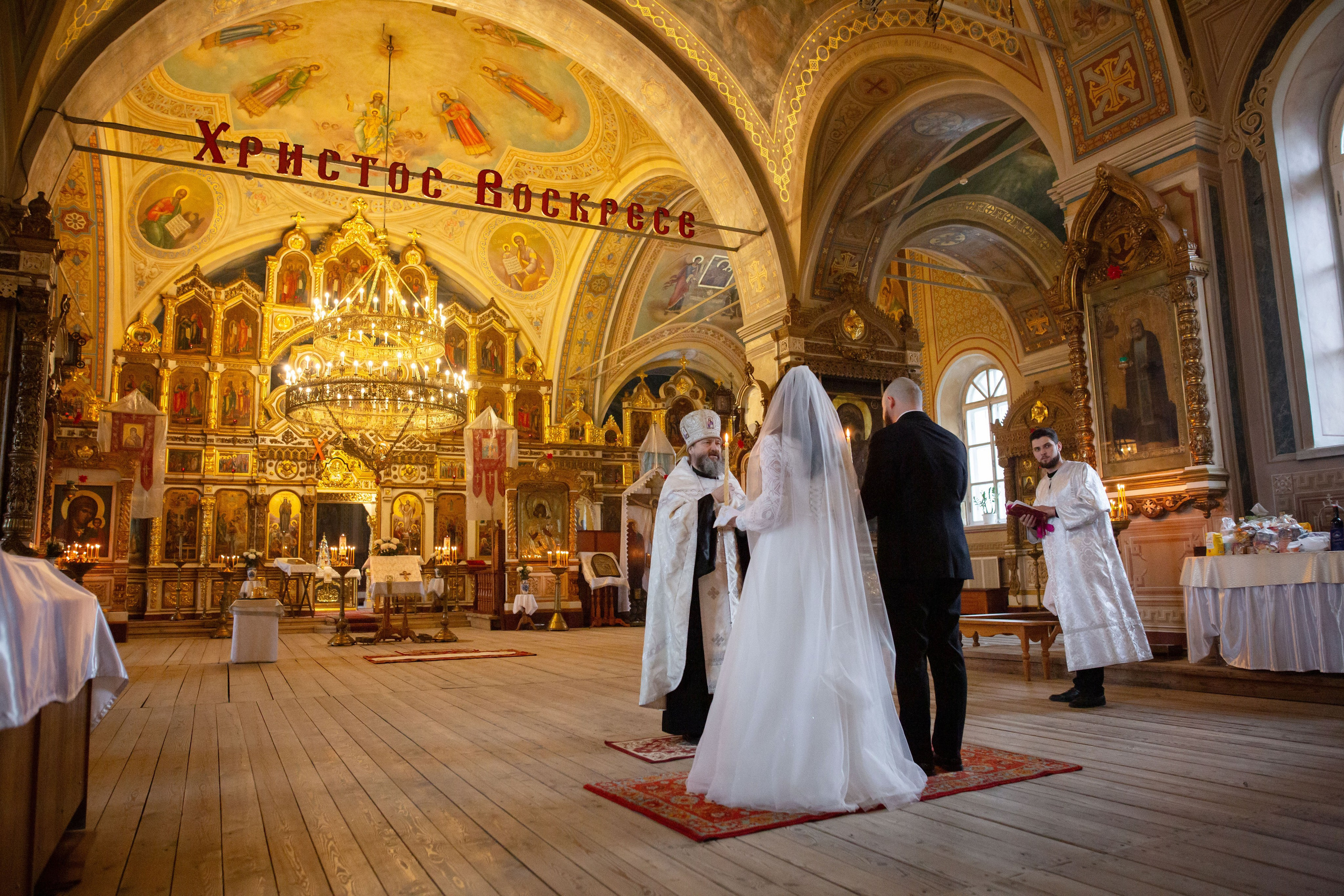 Венчание Дмитрий и Елена Воскресенский храм. Семейный и детский фотограф Анна Петракова