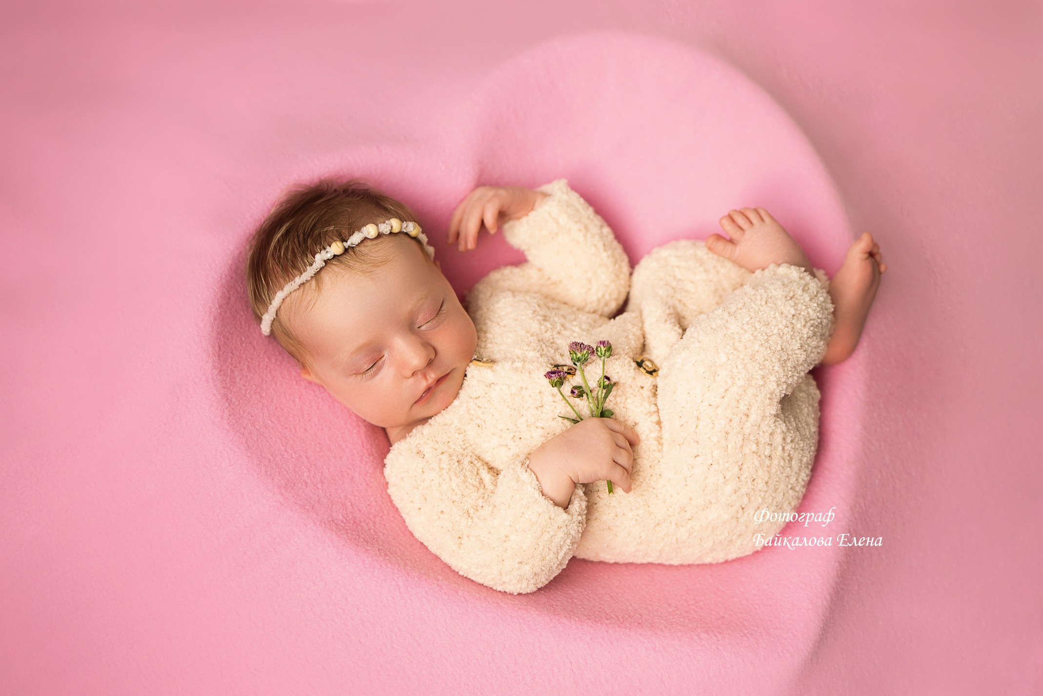 Фотосессия новорожденного. Фотограф новорожденных в Новосибирске