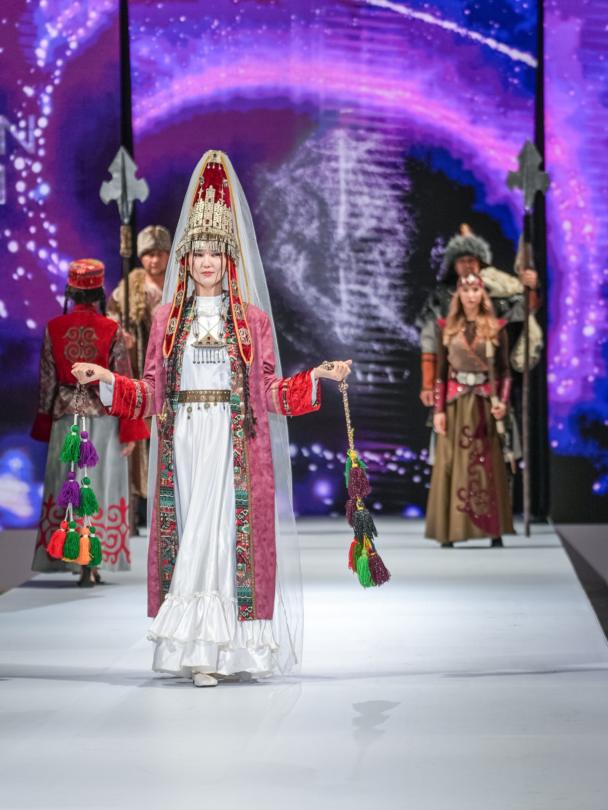 EURASIAN FASHION WEEK Lo Zarata. Сайт Алматинского НЮ АРТ, будуар и фэшн фотографа Дениса Карпенко