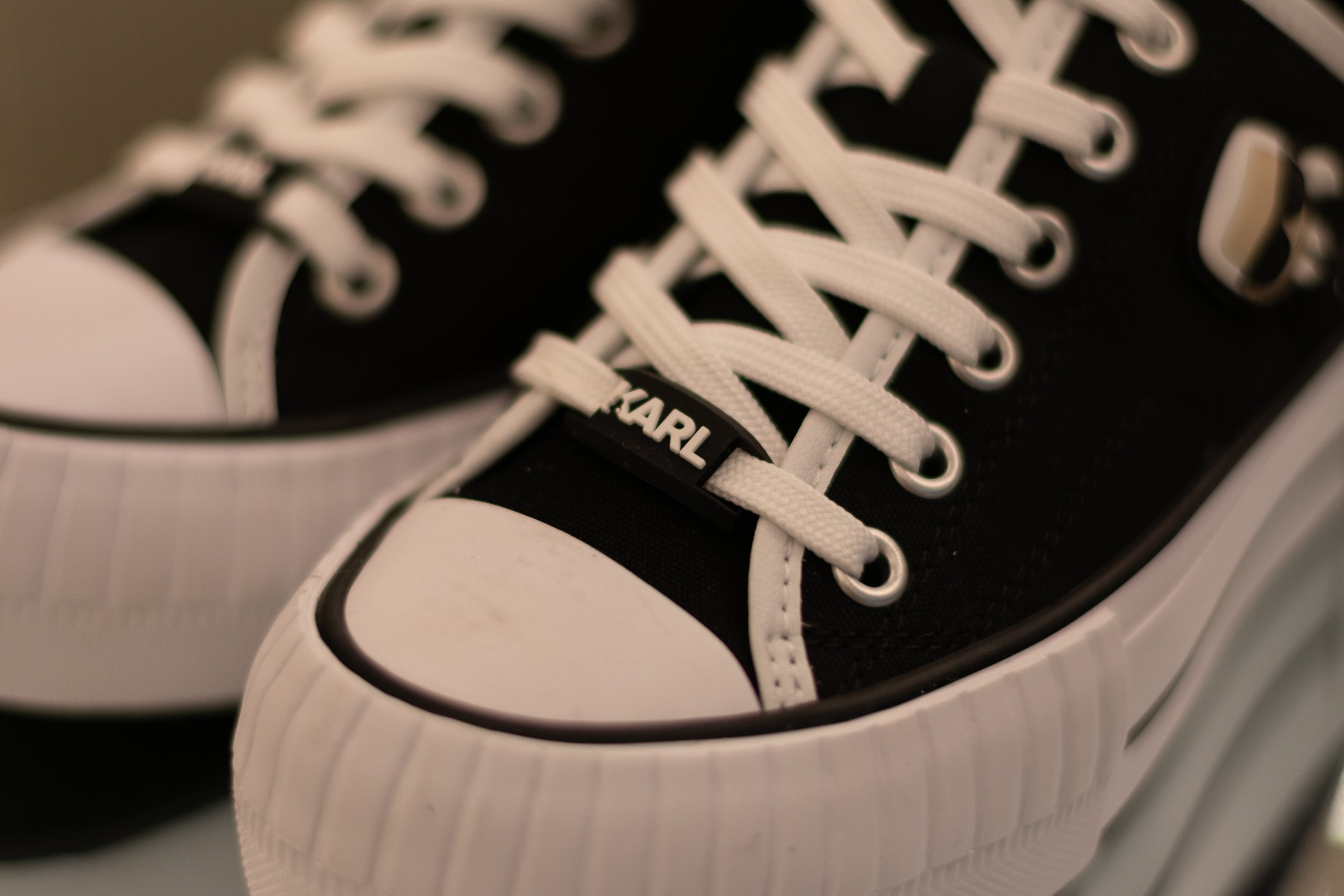 Для организаций. Предметная фотосессия для обувного магазина Capsula. Фотограф/видеограф Богдан Голованов