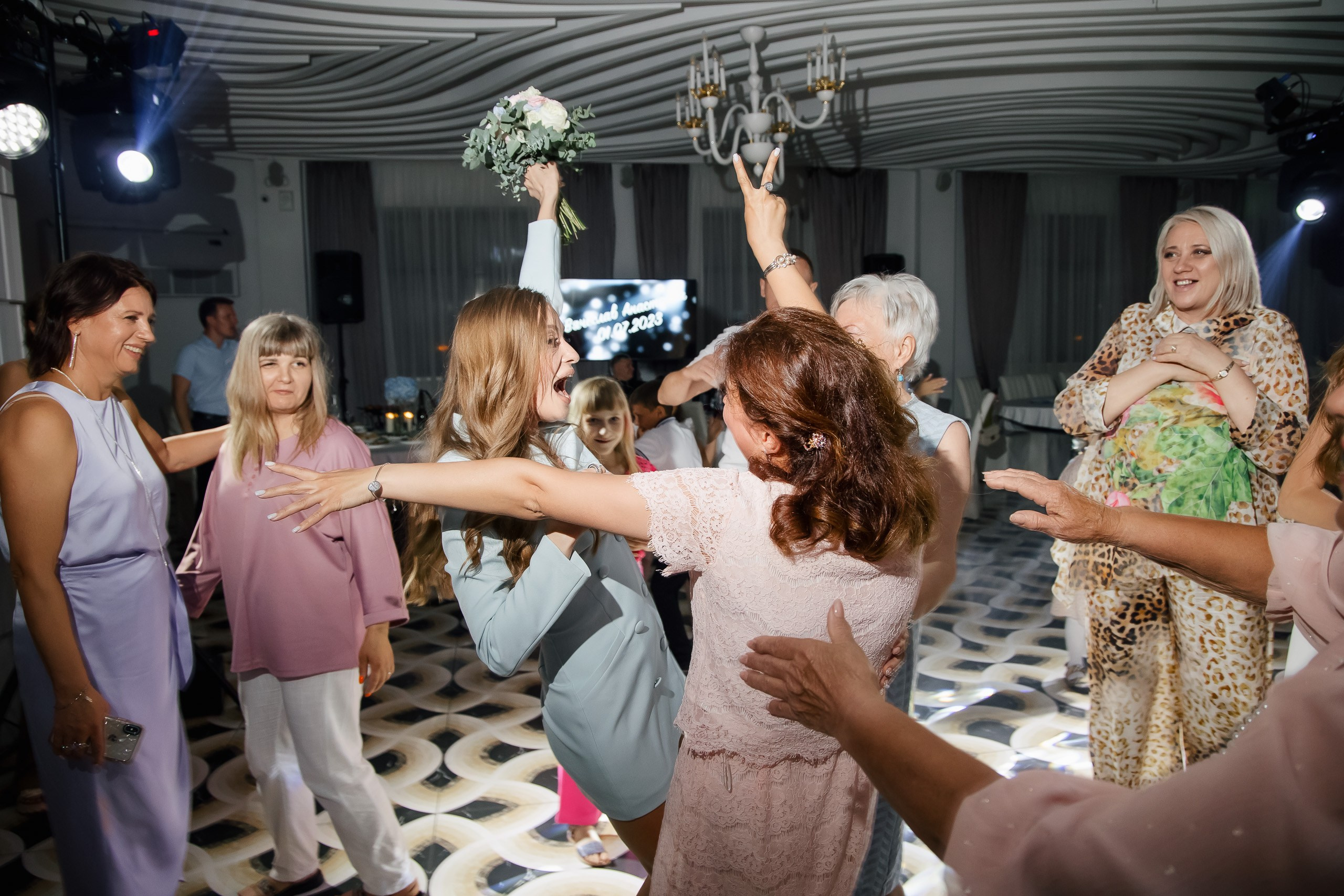 Вячеслав и Анастасия. Karas. Выездная.Полный день. Свадебный фотограф в Хабаровске