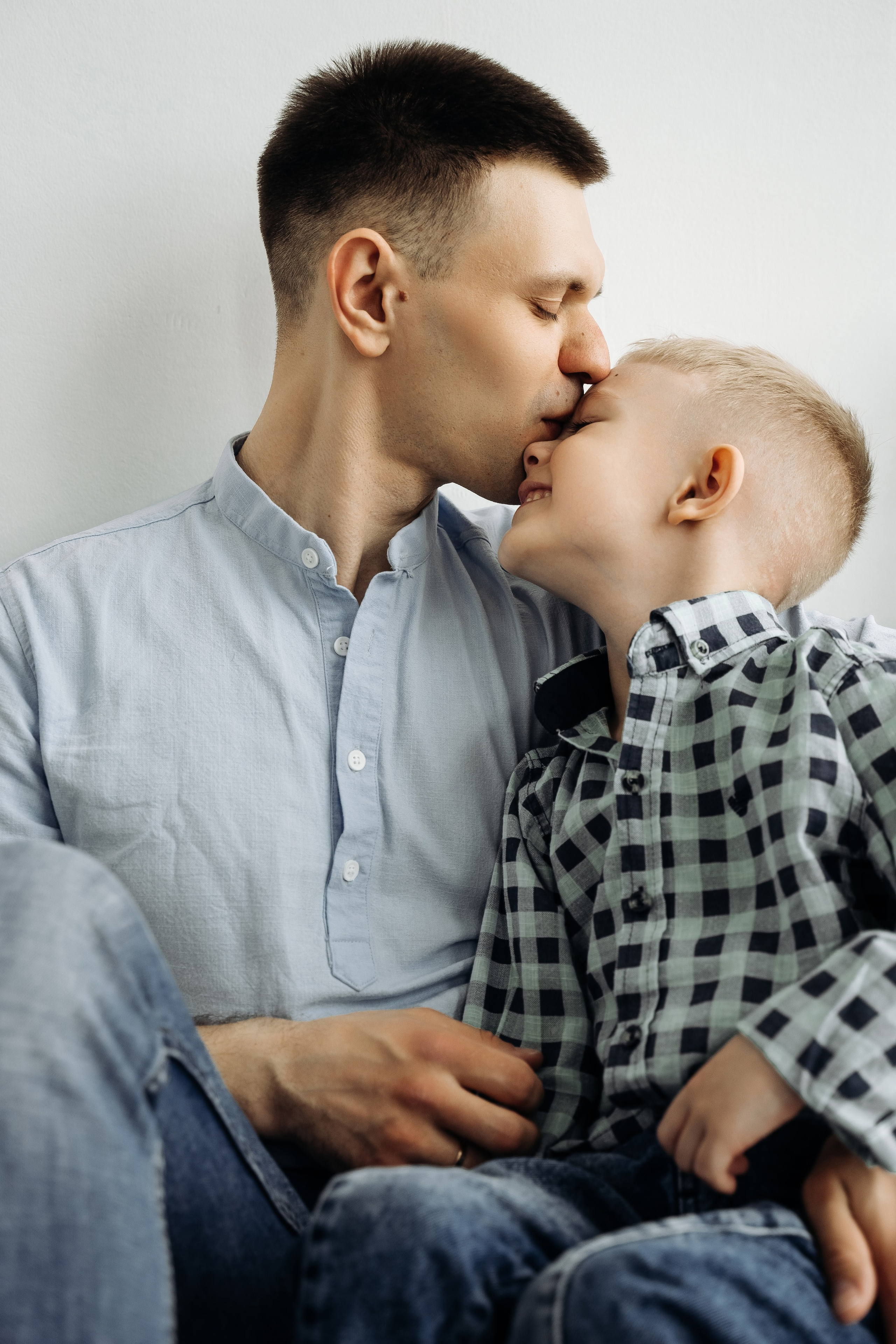 Вдвоём хорошо, но втроём. Моменты и истории о вас настоящих