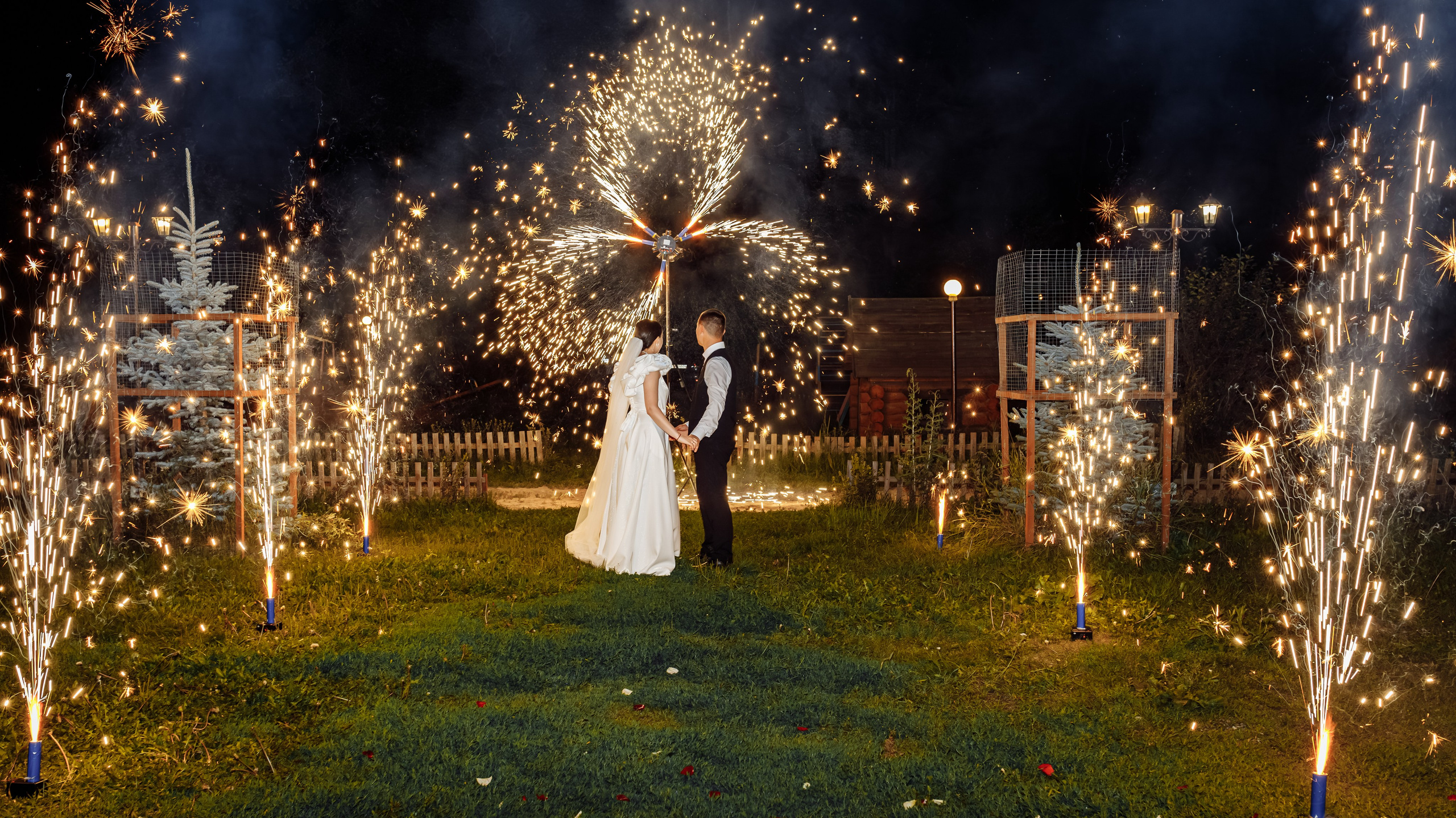 Свадебный фотограф Марина Суворова и видеооператор Олег Петров
