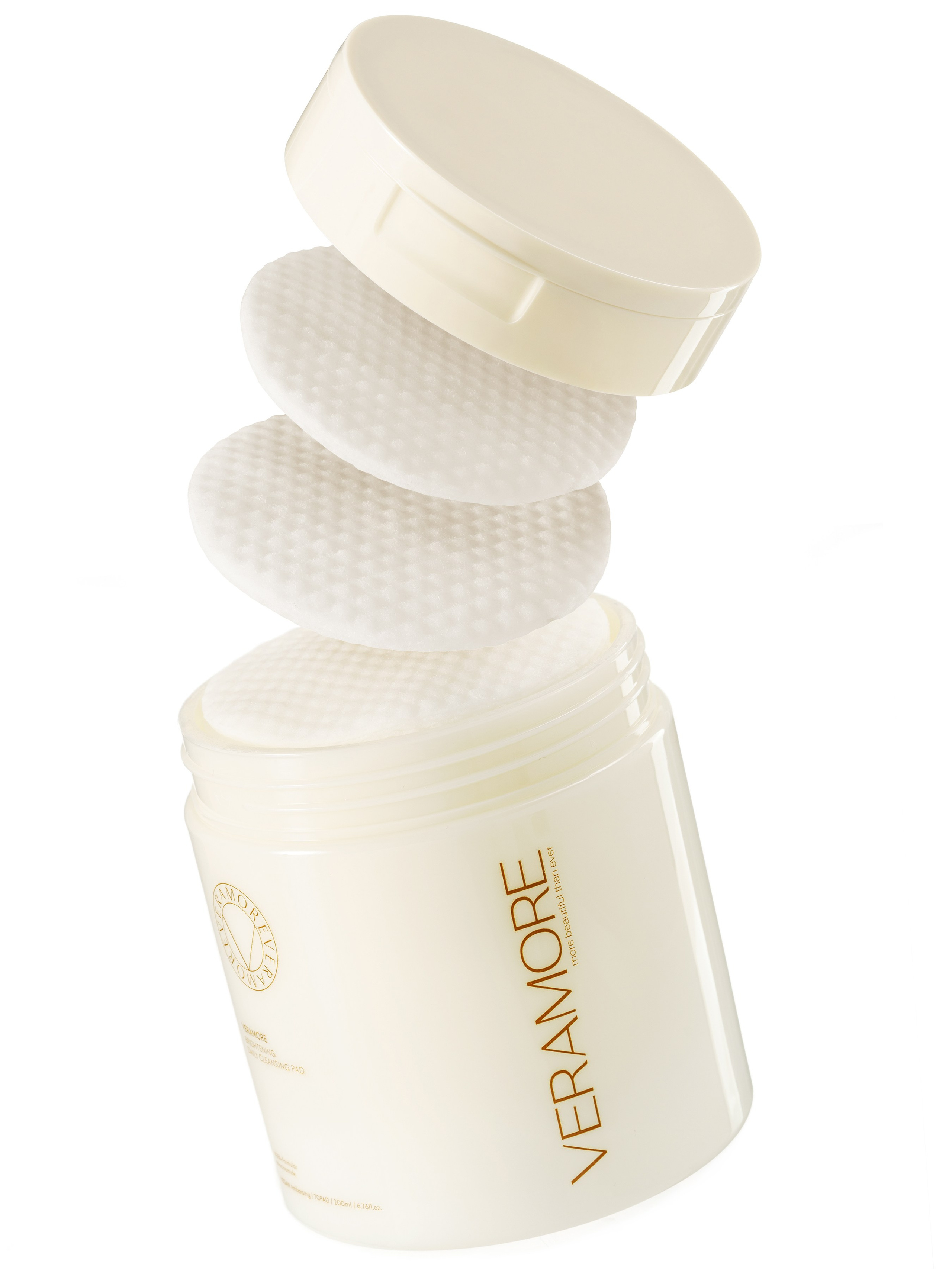 Очищающие пэды VERAMORE с ниацинамидом — левитация с выпадающими дисками, предметная съёмка для карточки на WB и Ozon