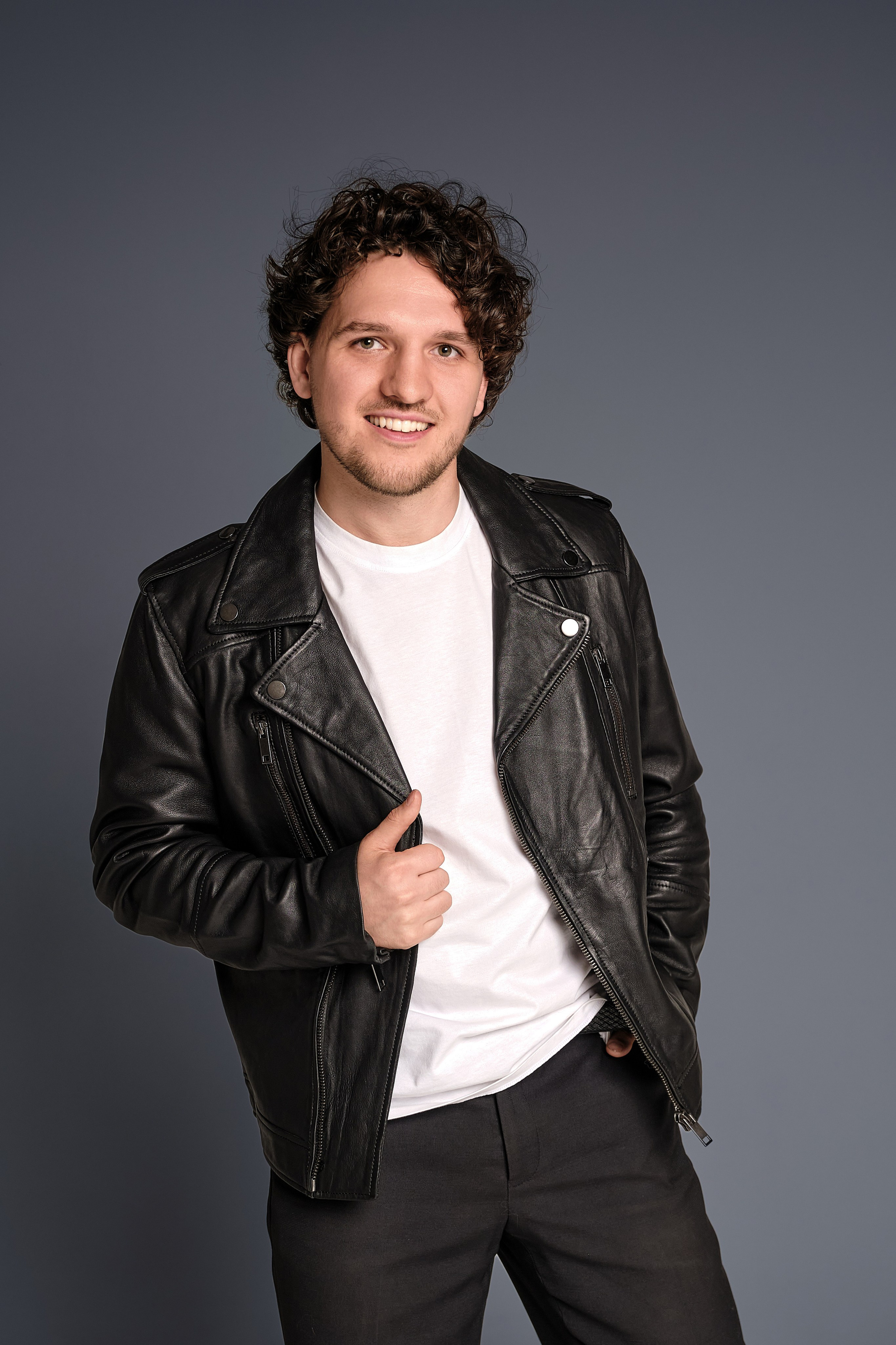 Деловой портрет и контент-съемка для Артема