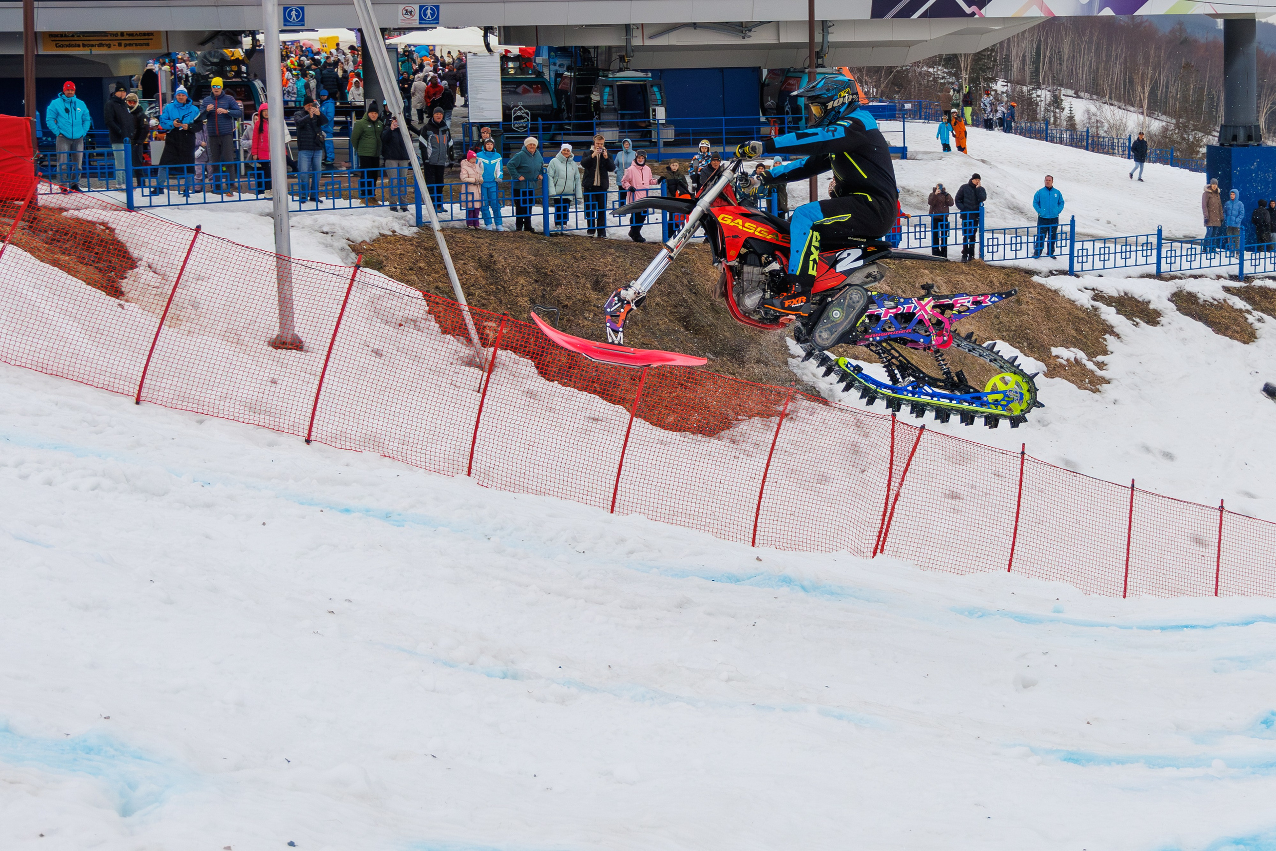 Сноубайк Шоу _ 2026. Свадебный, семейный и репортажный фотограф в Южно-Сахалинске Артур Петросян