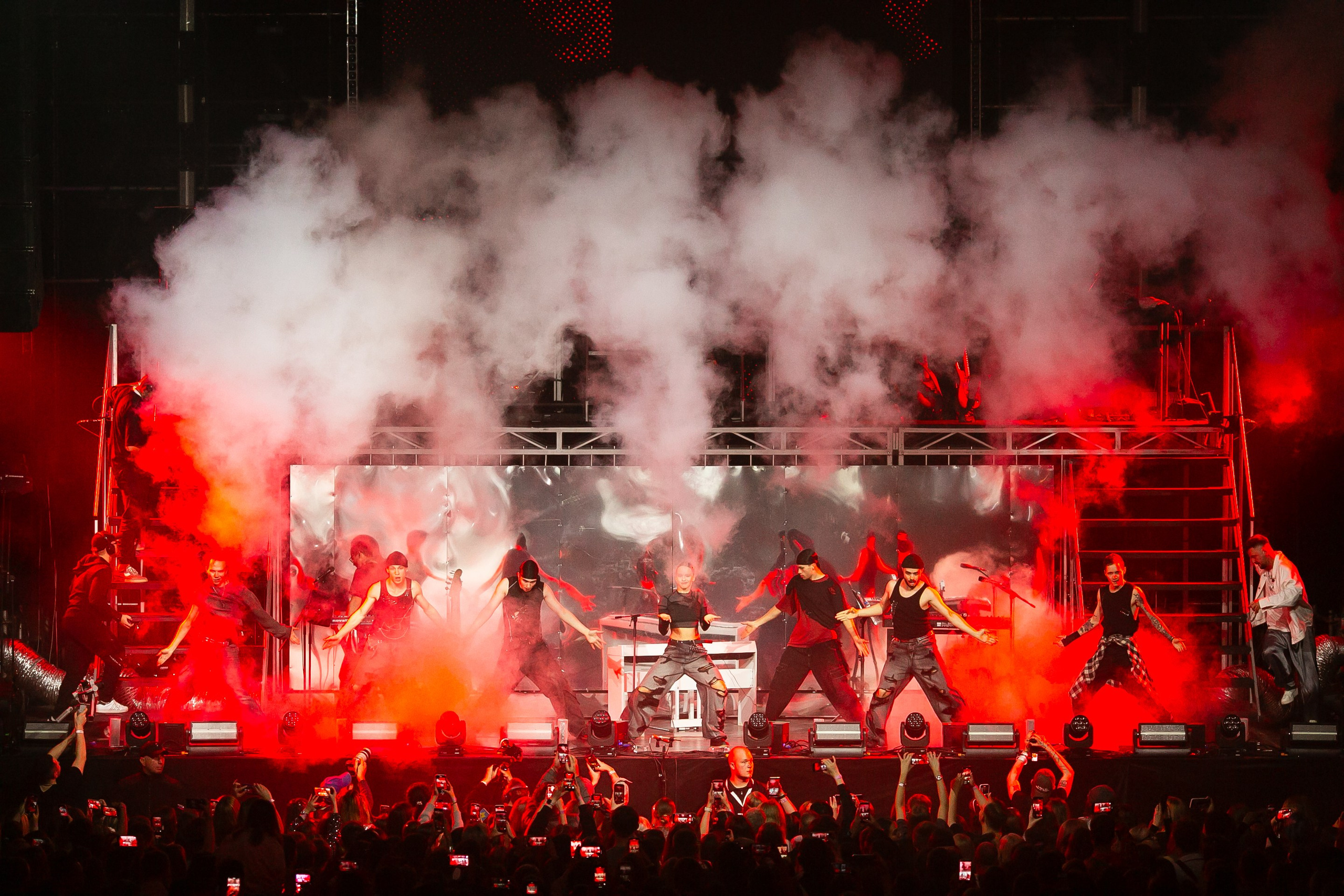 Концерт Клавы Коки. Фотограф в Москве