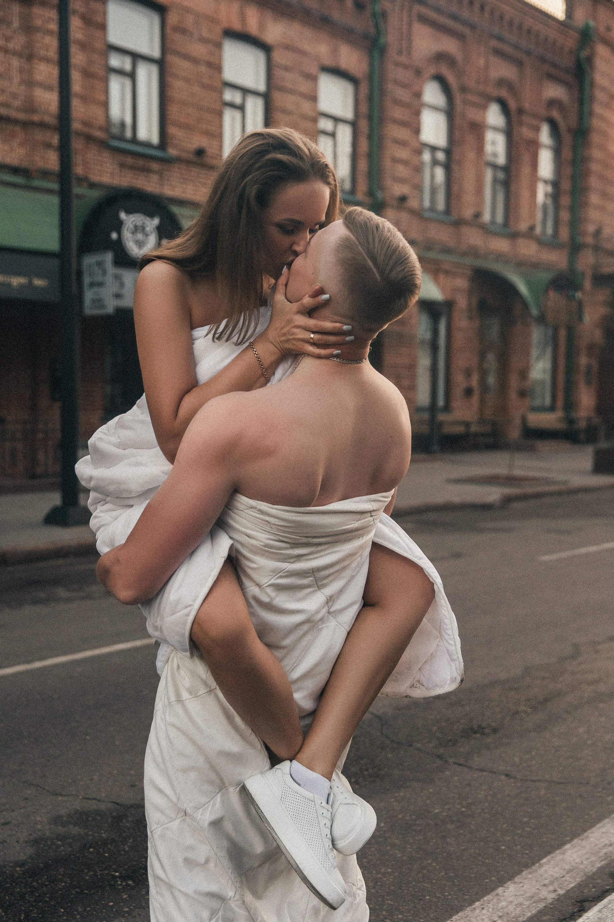 «ПРОСНИСЬ, ЭТО ЛЮБОВЬ». Maria Startseva Photo