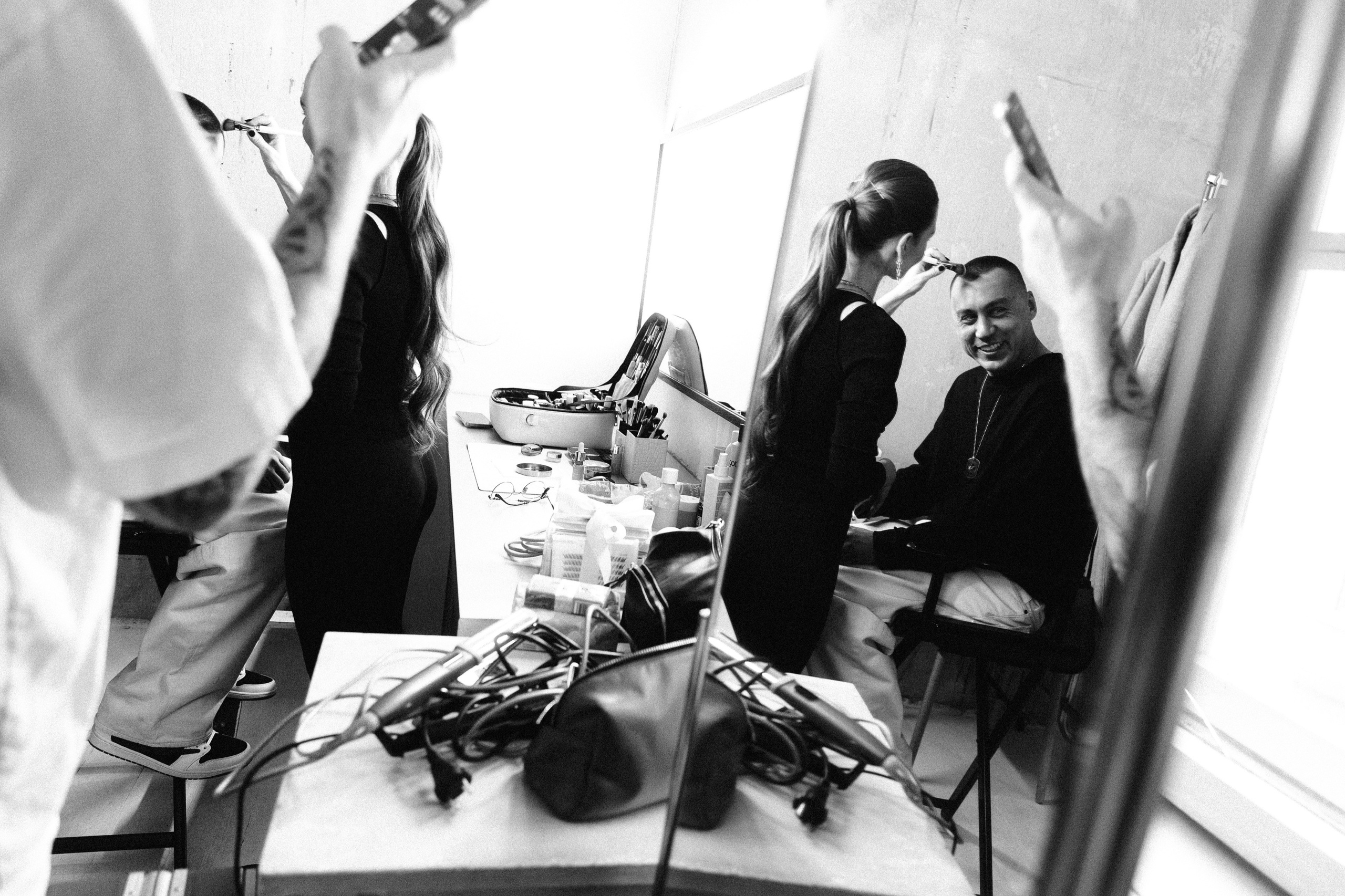 Бэкстейдж со съёмки Дмитрия Портнягина у Валентина Блоха. Commercial photographer | Anton Ermakov