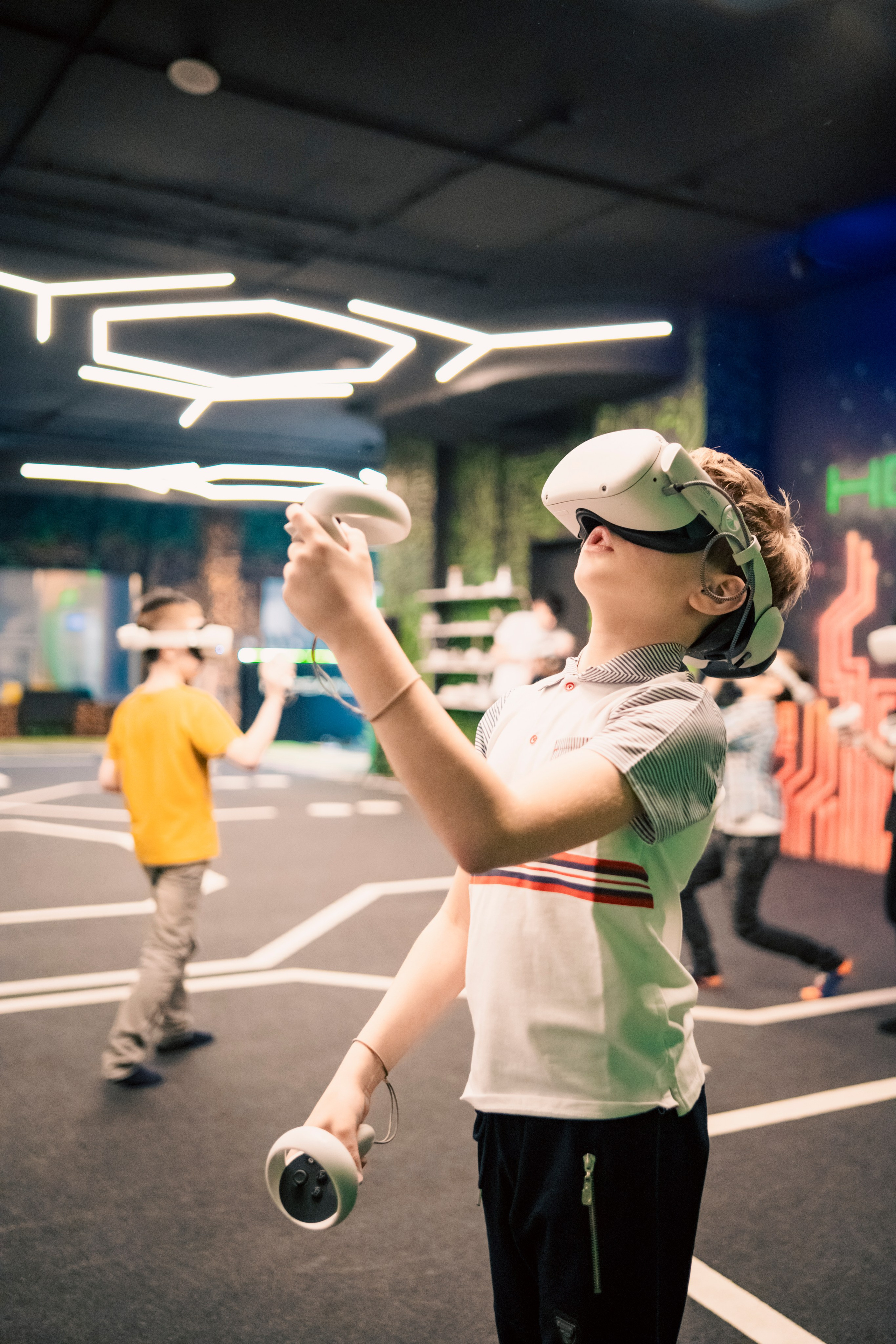 VR April-May. Felixtones