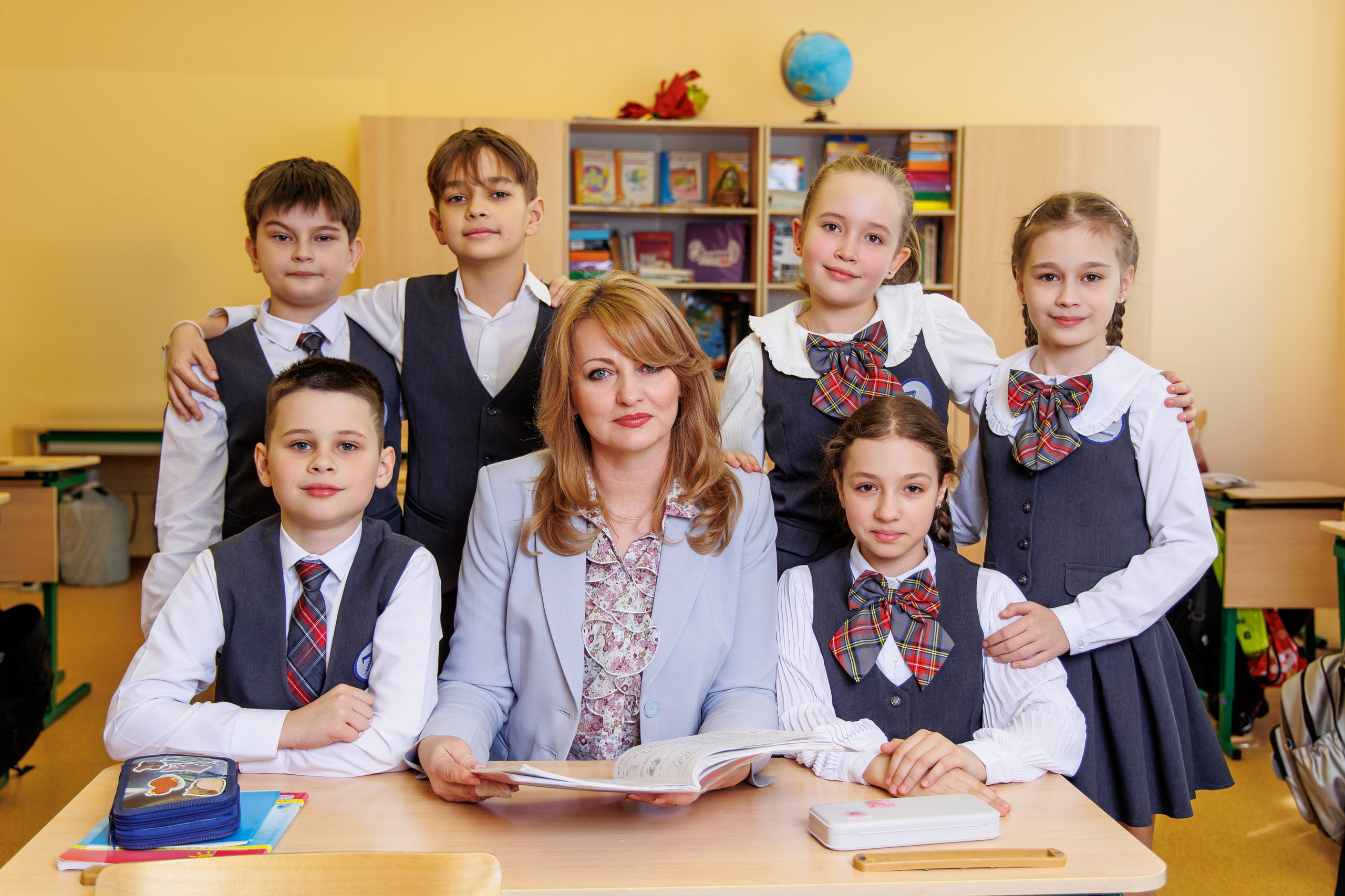 Альбомы для 4 класса. Школьный фотограф Саратов Золотарь Ольга