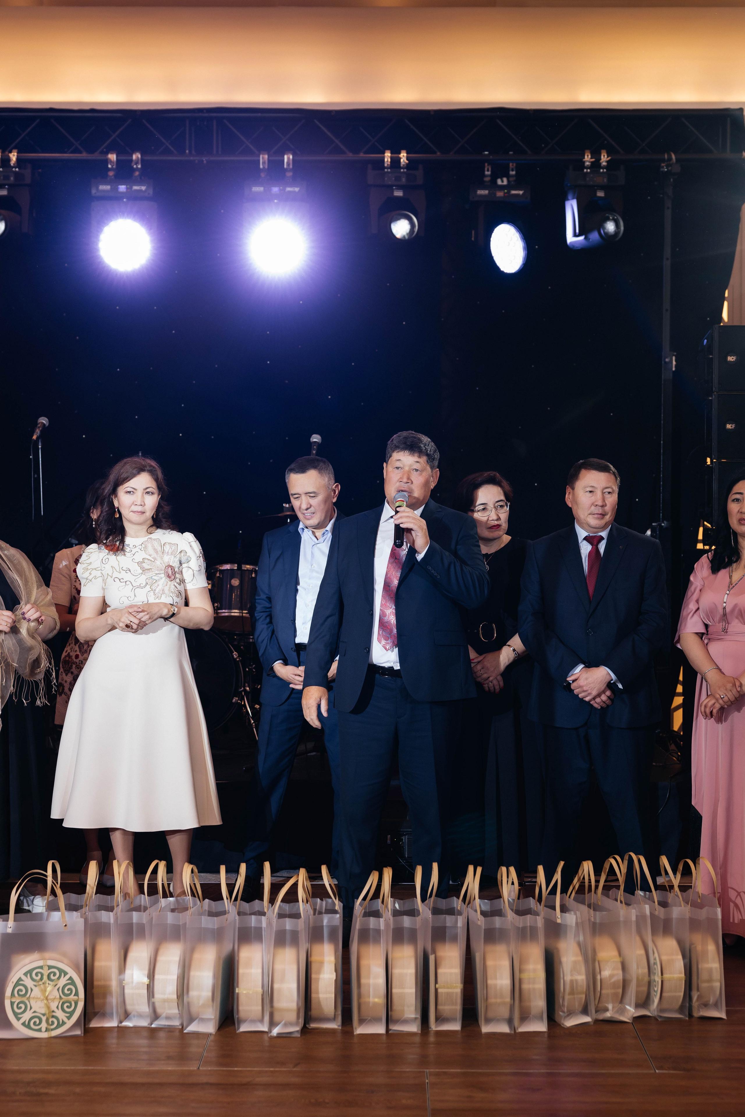 Alina Uzatu. Профессиональный фотограф в городе Астана/Алматы Даурен Сембаев