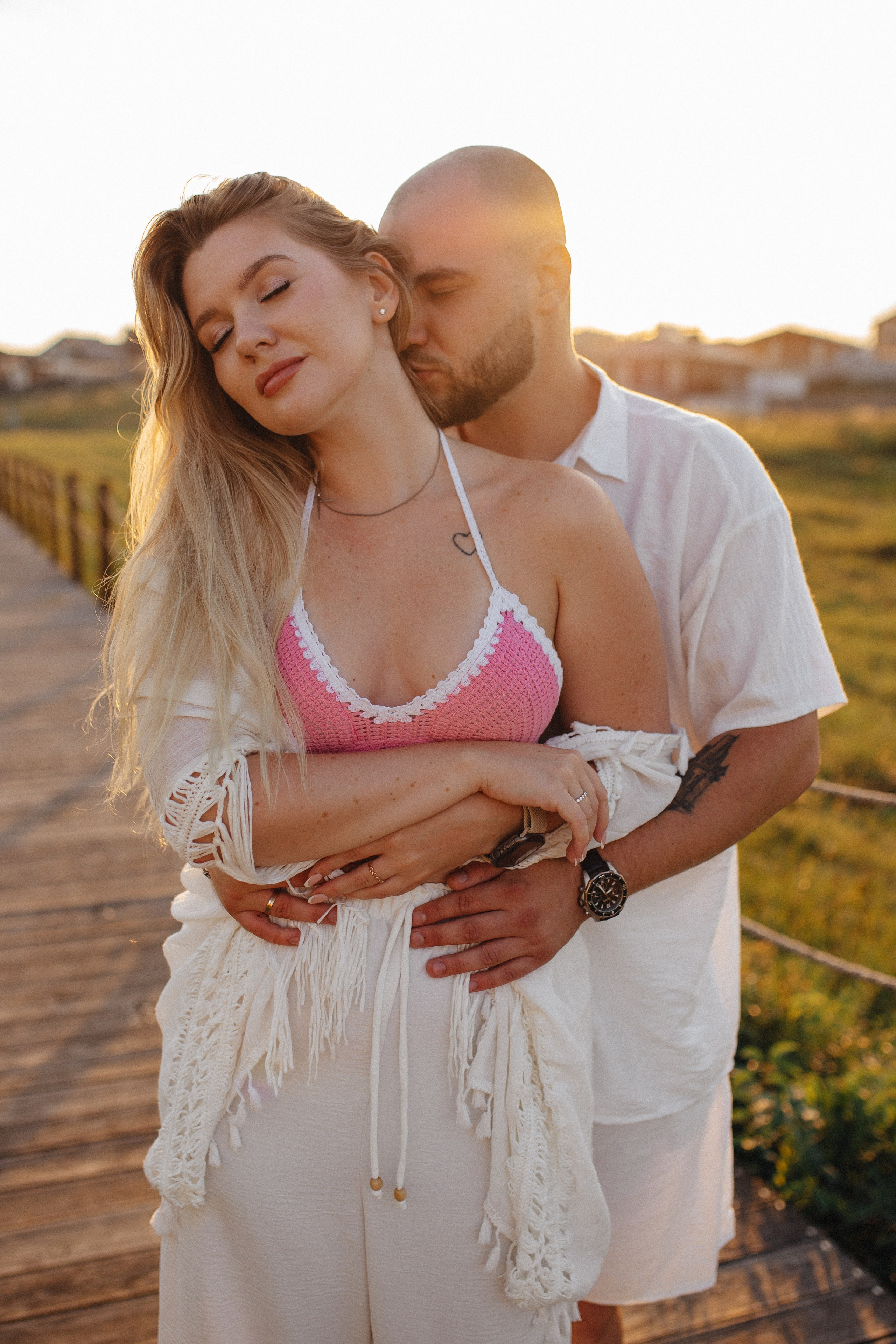 Летним вечером на пляже. Свадебный фотограф Новосибирск