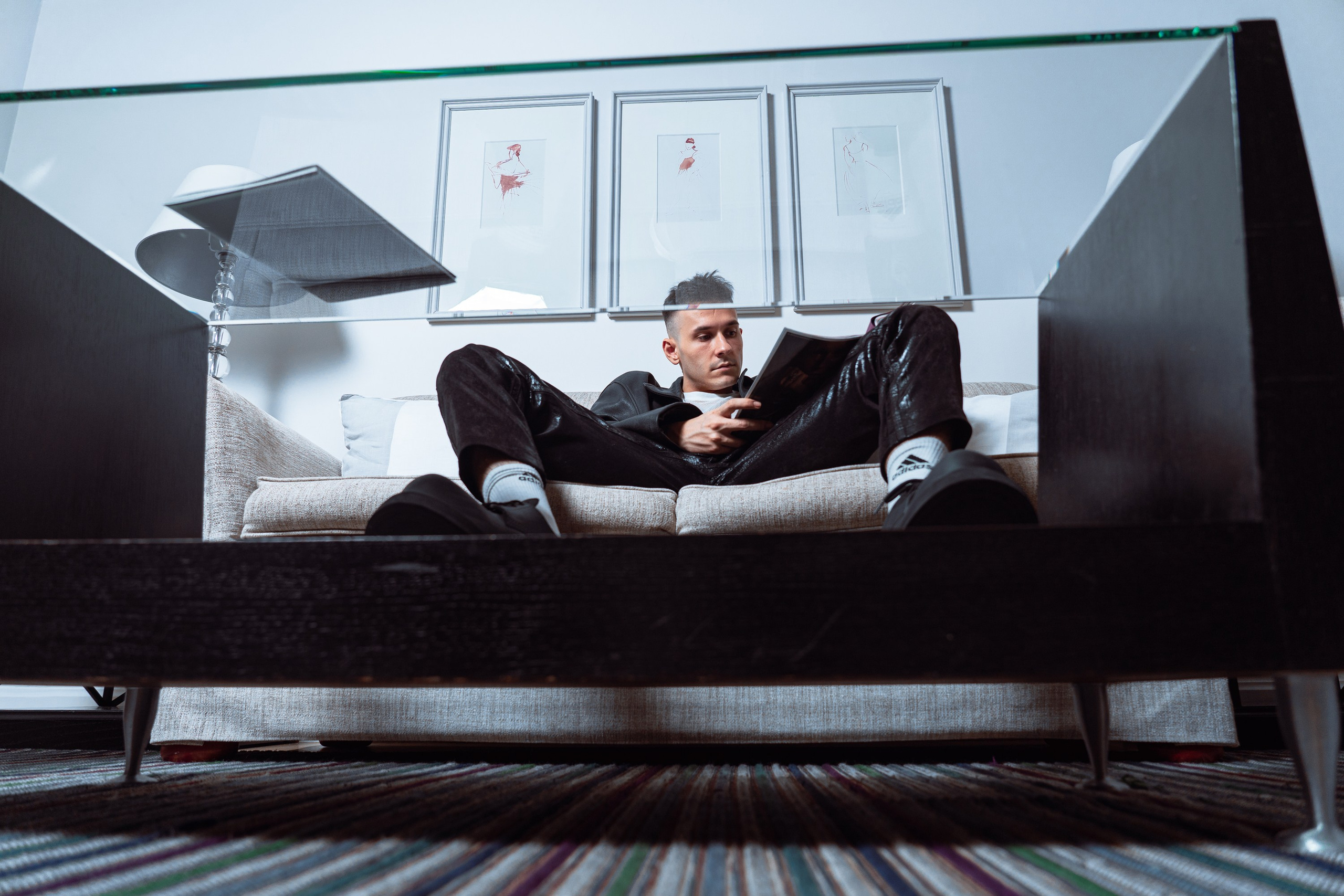 ОДИНОЧЕСТВО В ОТЕЛЕ. Креативный фотограф из Питера, Владис. Такого результата нет, и не будет, ни у кого на свете! Не приходите на съёмку, влюбитесь в себя!