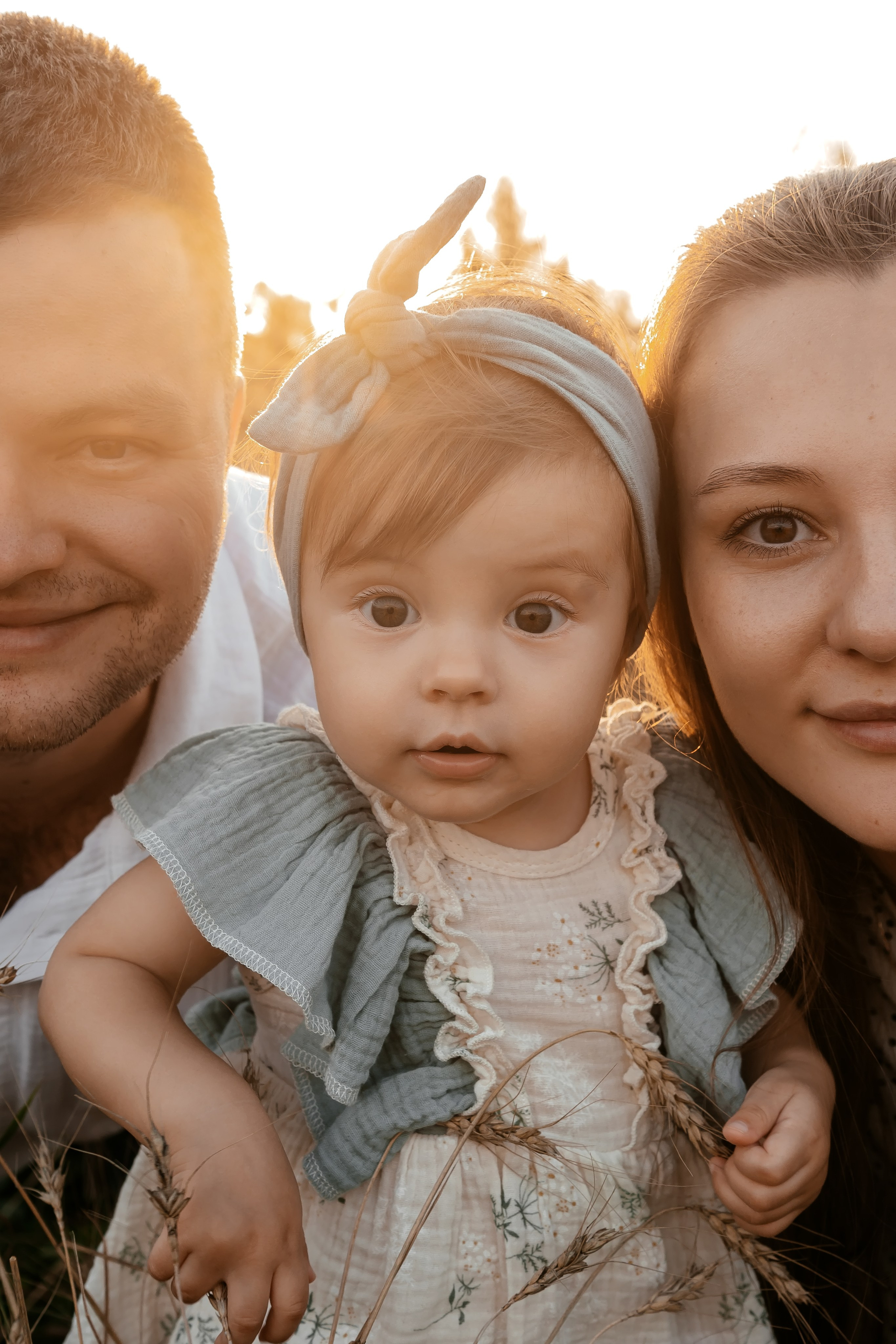 Оля, пшеничное поле в Протасово. Свадебный и семейный фотограф Виктория Носачёва. Щелково, Москва и МО