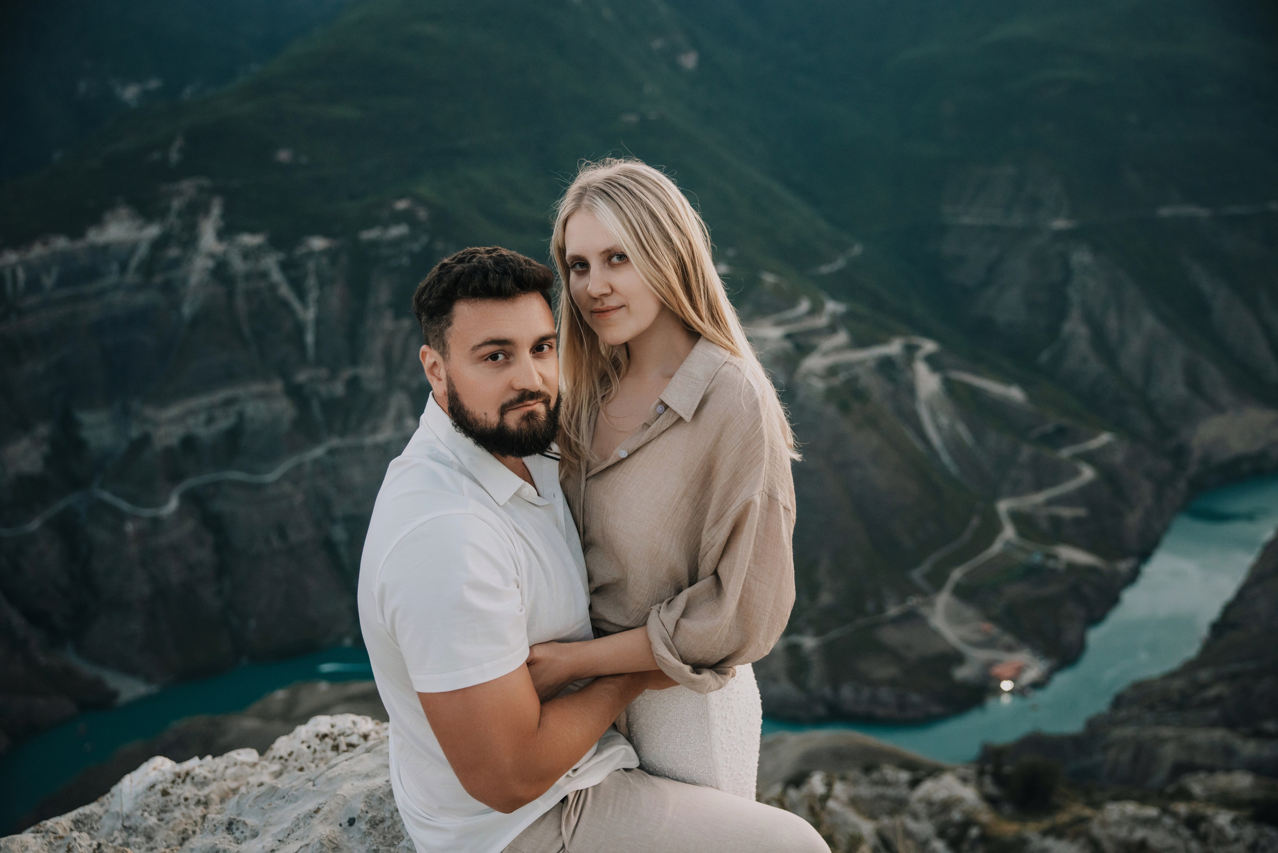 Фотосессия в горах прекрасной пары АРТЕМ & АЛЕСЯ. Свадебный фотограф в Махачкале Иван Айвазян