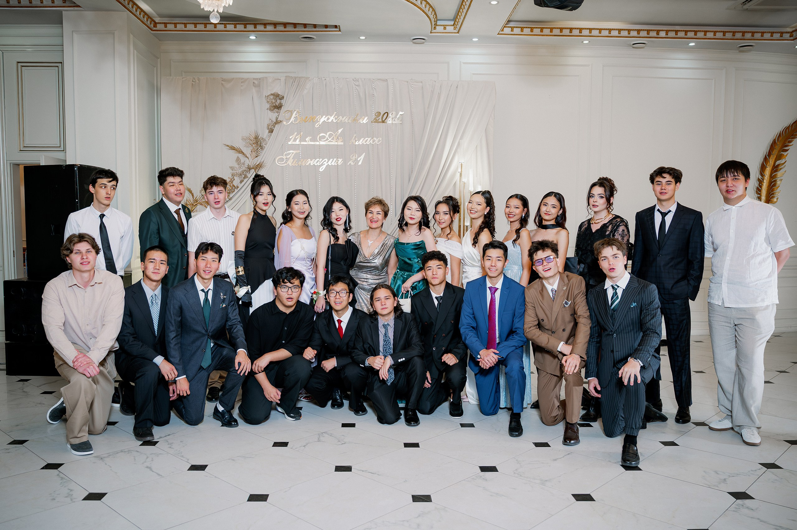 Выпускной — 11А, 2025. Фотограф в Алматы — Алексей Коньков | Репортаж, свадьбы, портреты