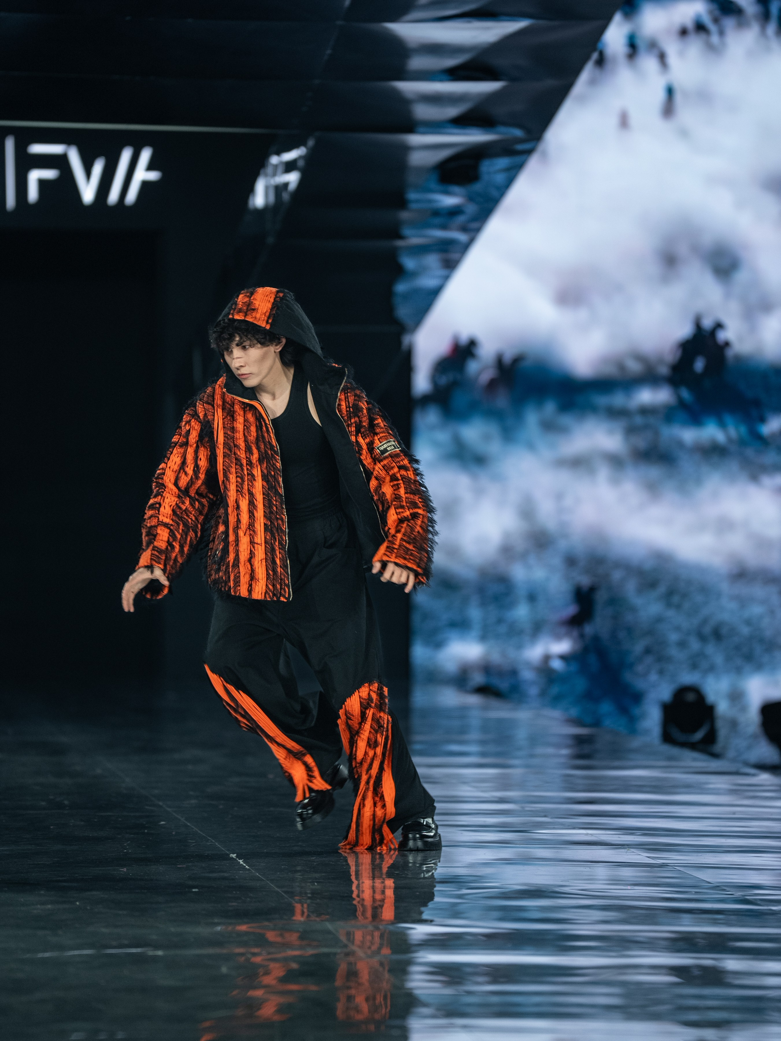 Visa Fashion Week Almaty Pre-Fall 2026 GAZHAIYIP. Сайт Алматинского НЮ АРТ, будуар и фэшн фотографа Дениса Карпенко