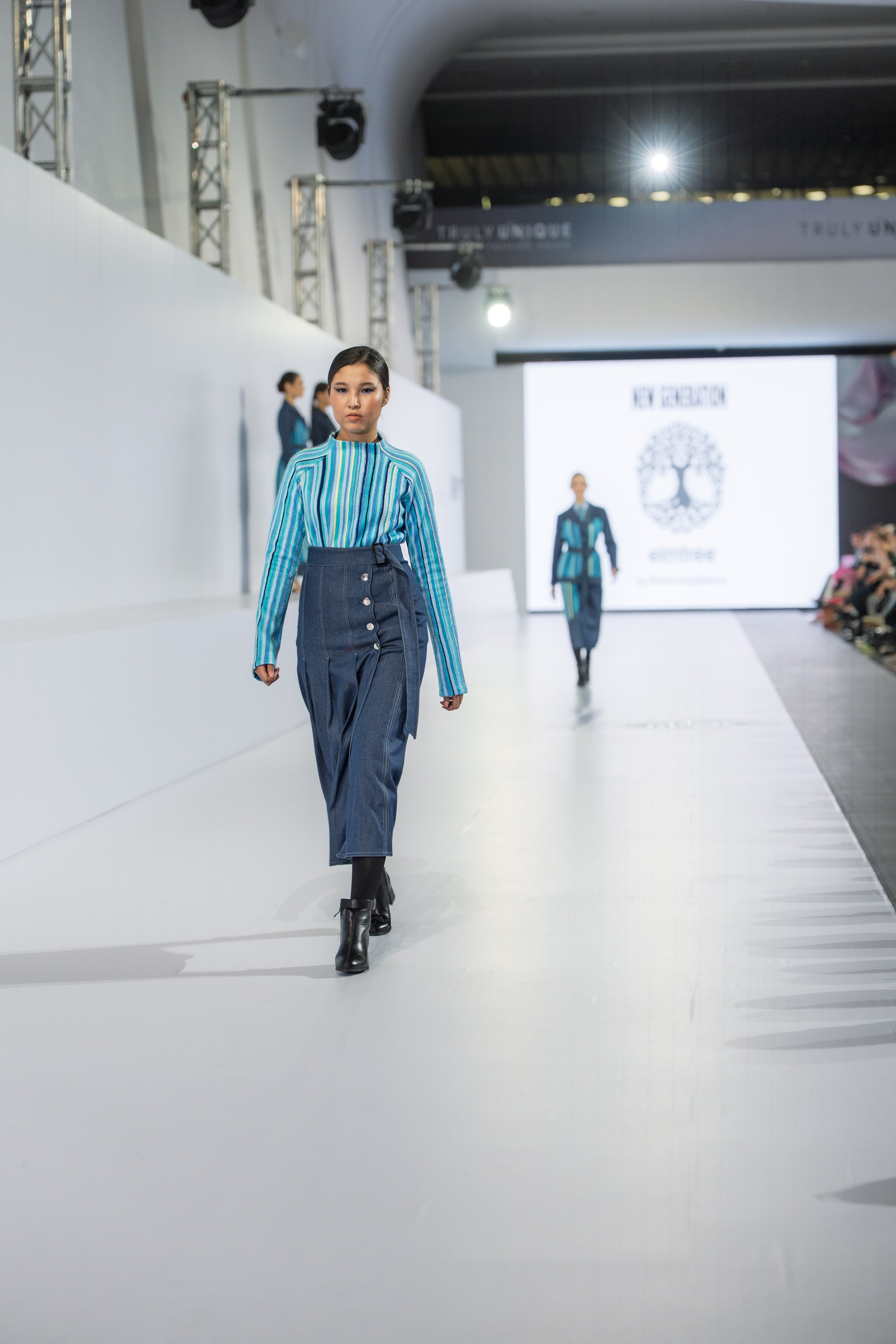 New Generation Elmtree. Сайт Алматинского НЮ АРТ, будуар и фэшн фотографа Дениса Карпенко