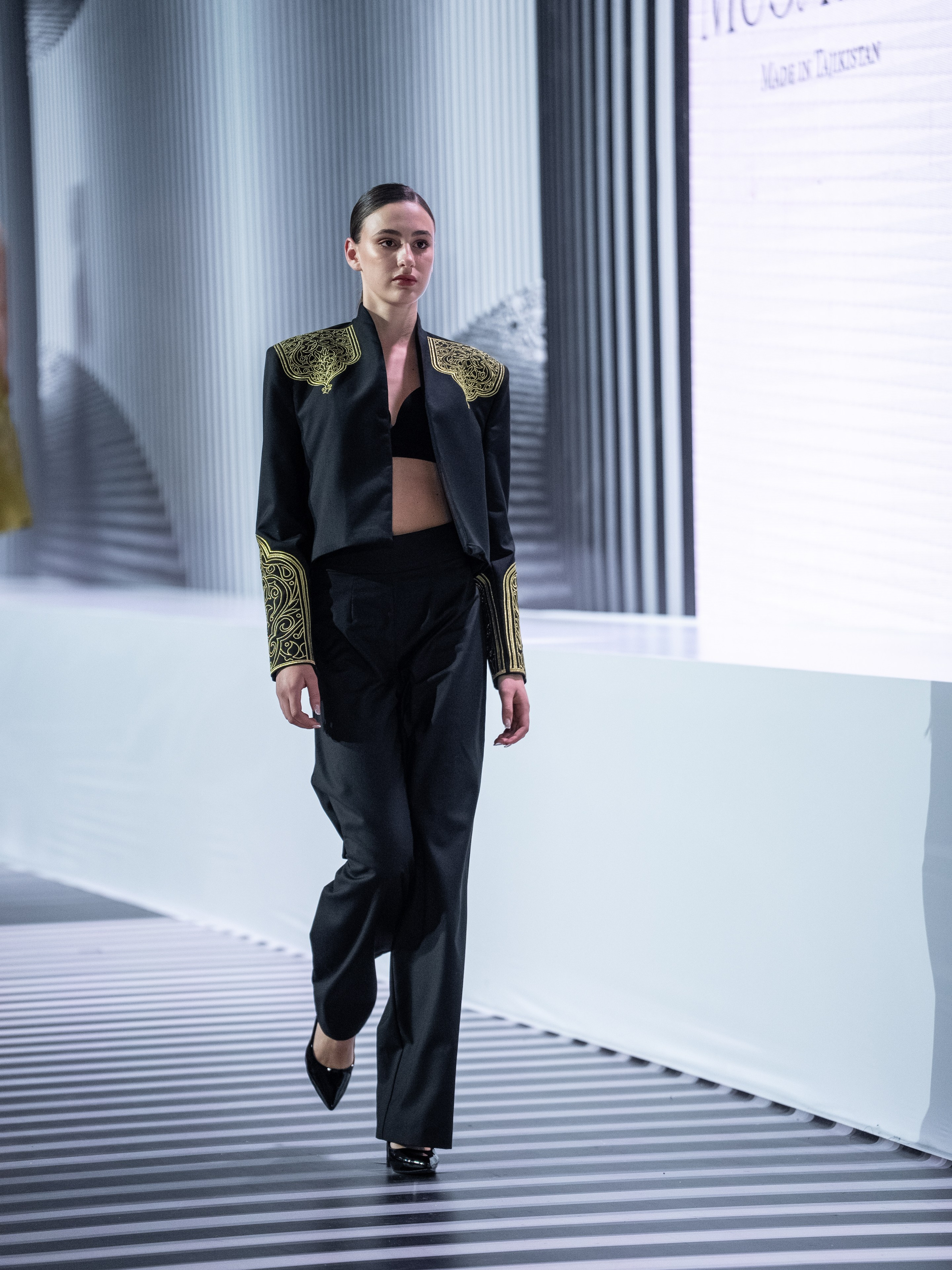 MUSAVVIR (Таджикистан). Сайт Алматинского НЮ АРТ, будуар и фэшн фотографа Дениса Карпенко