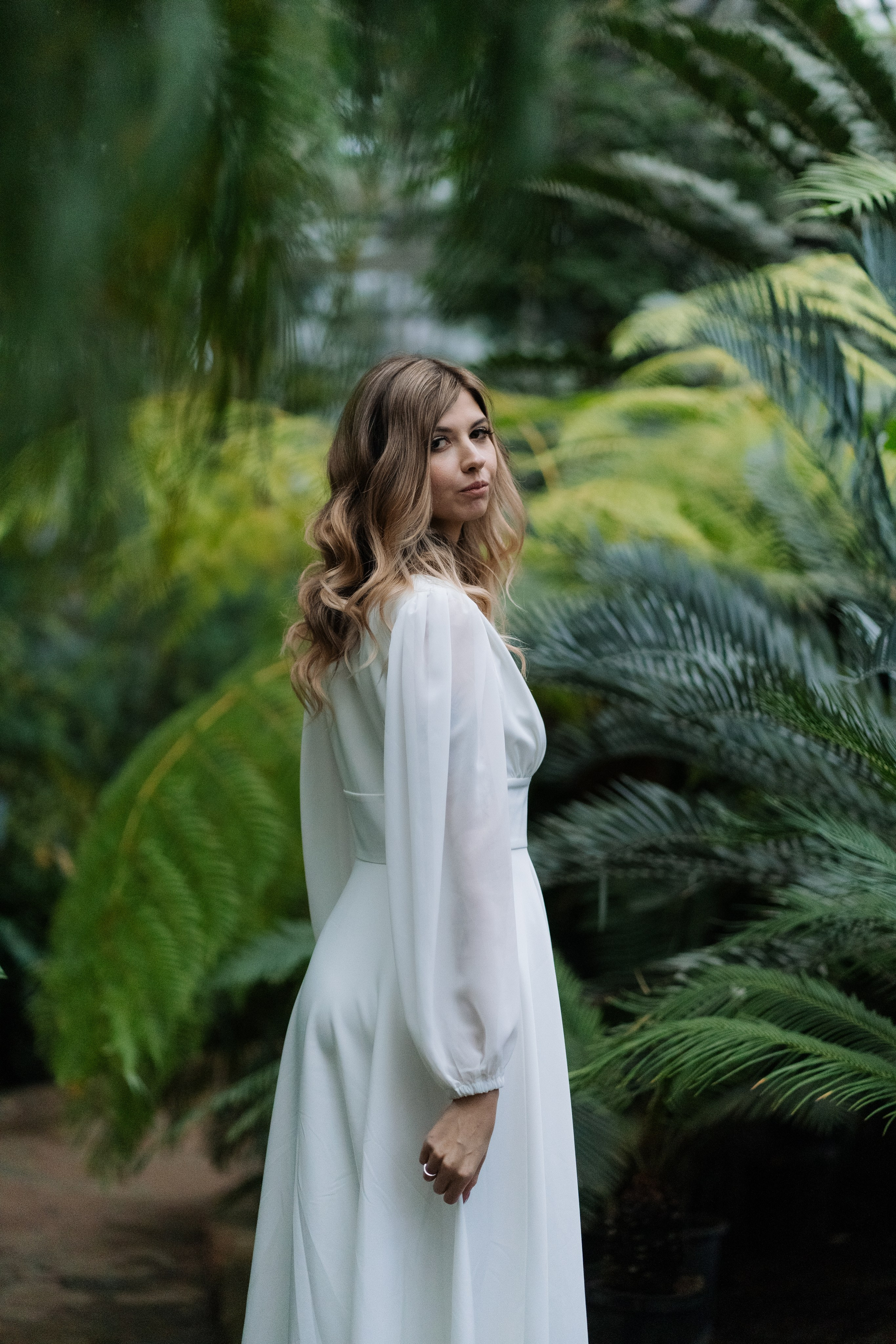 Свадебная фотосессия в оранжерее, Москва. Свадебный фотограф в Москве Анна Полушина