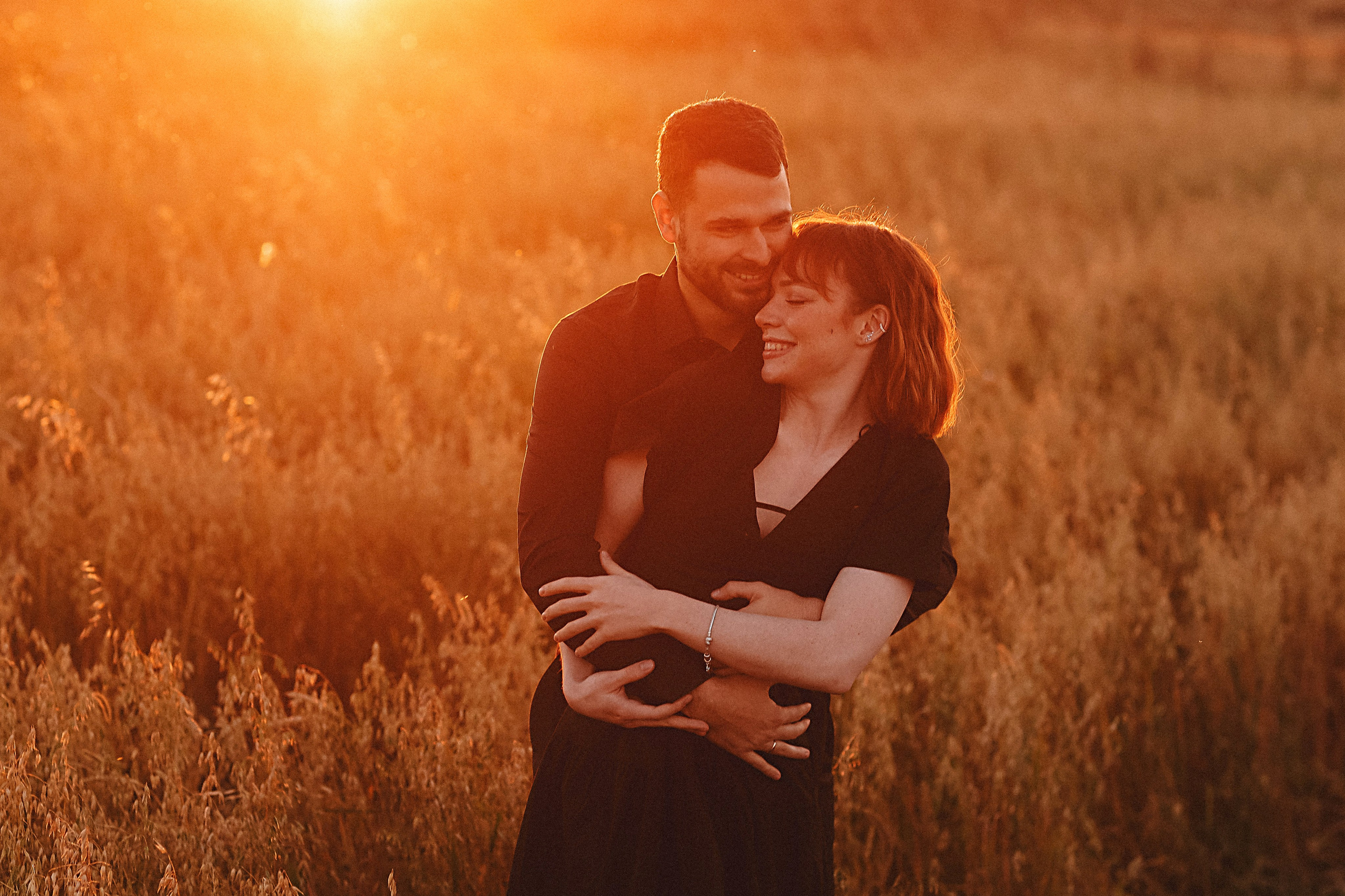 Поле. Семейный фотограф Тюмень, фотограф на роды Салмина Мария