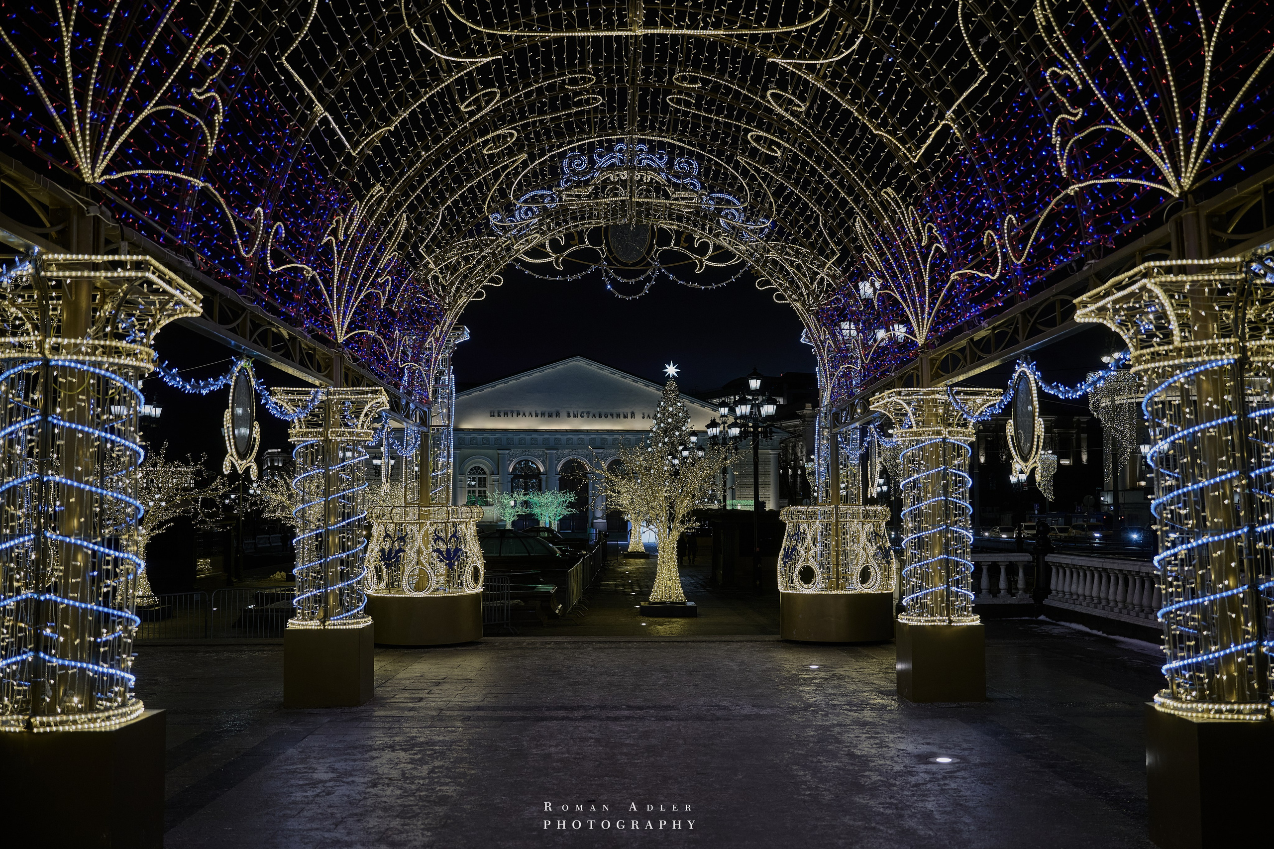 Новогодняя ночная Москва 2025. Фотограф Роман Адлер