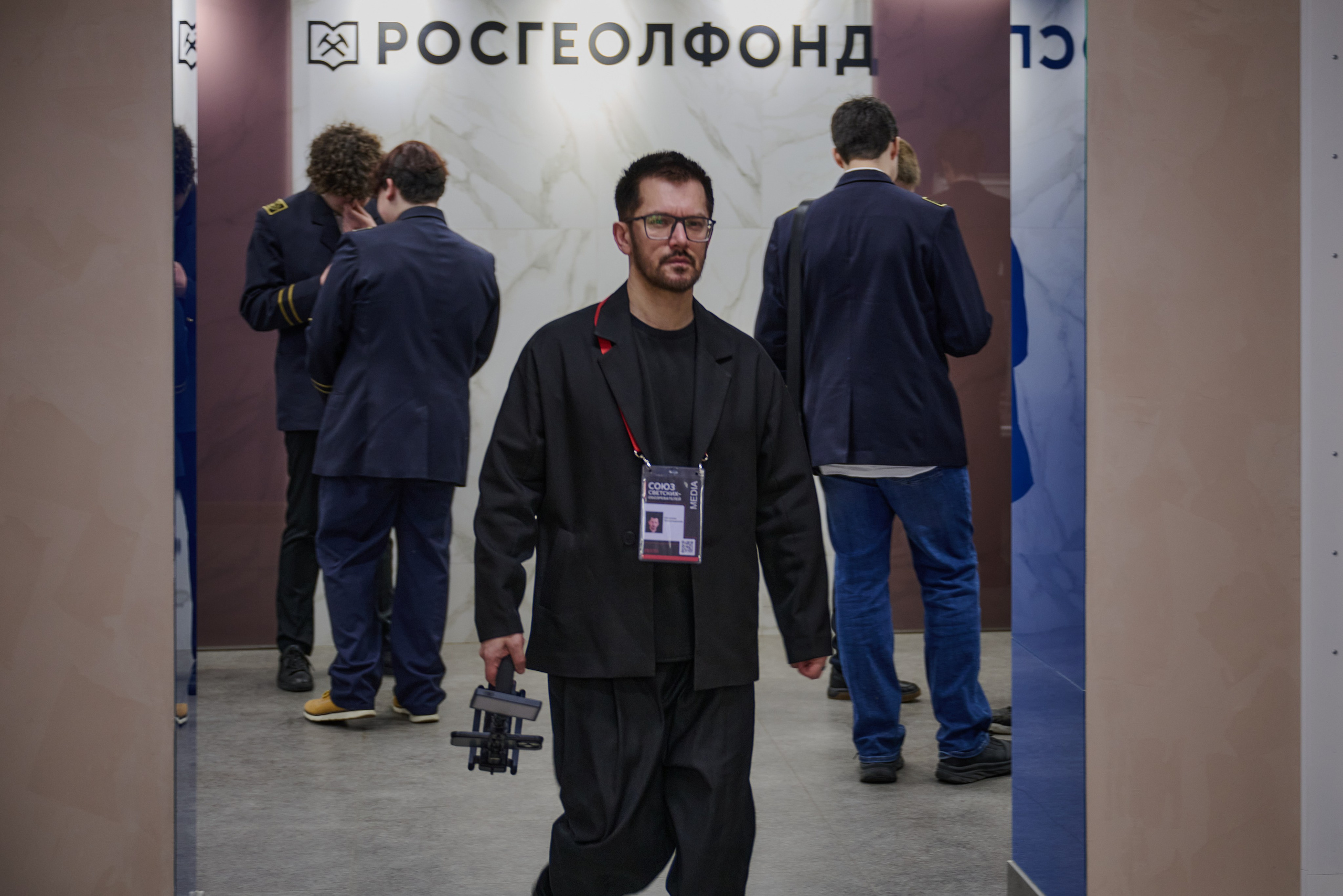 Фотовыставка «Территории» в Росгеолфонде. Фотограф Роман Адлер