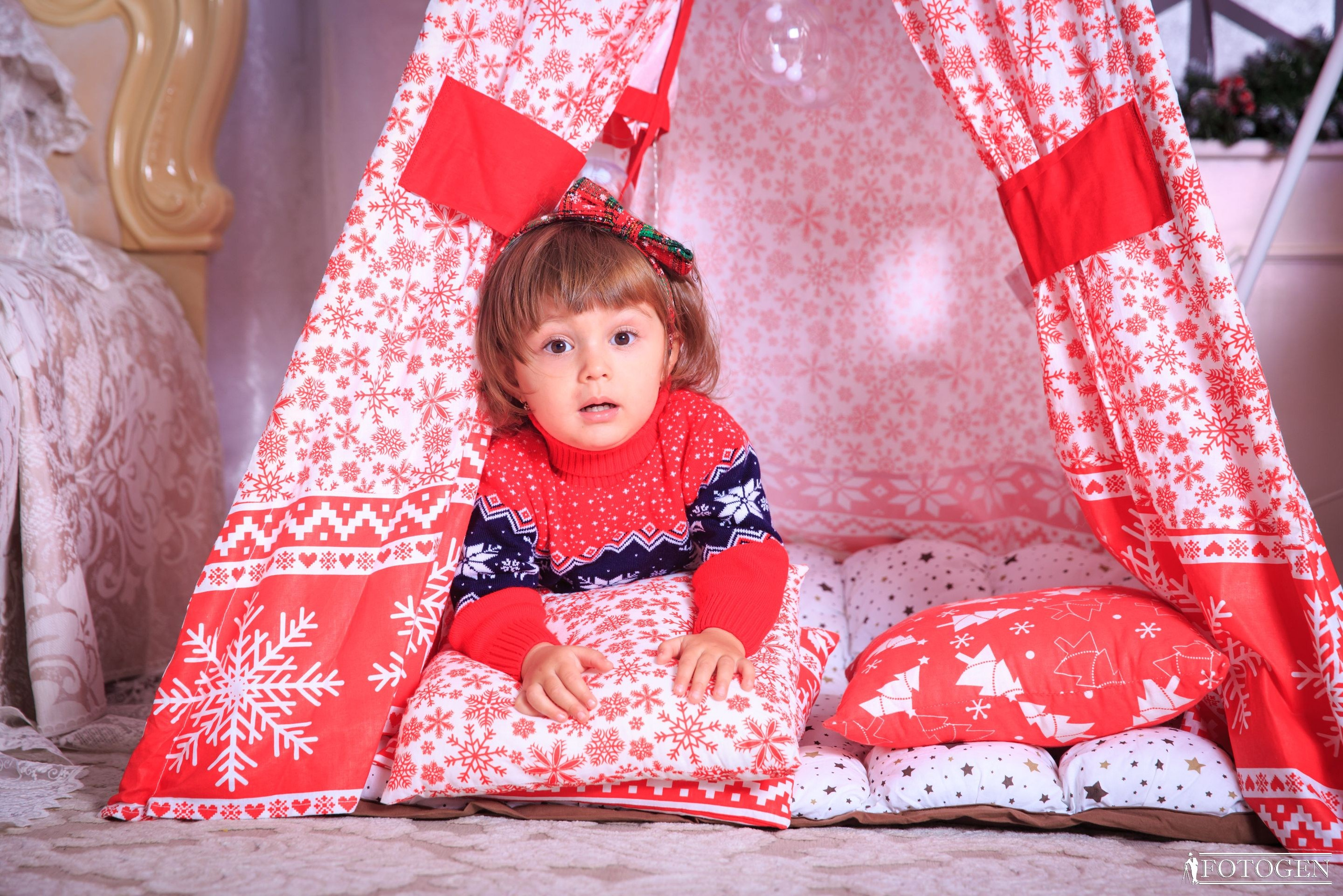 Фотосессия Девочек до 3 лет в Интерьере — Fotogen. Интерьерная фотостудия FOTOGEN г. Краснодар