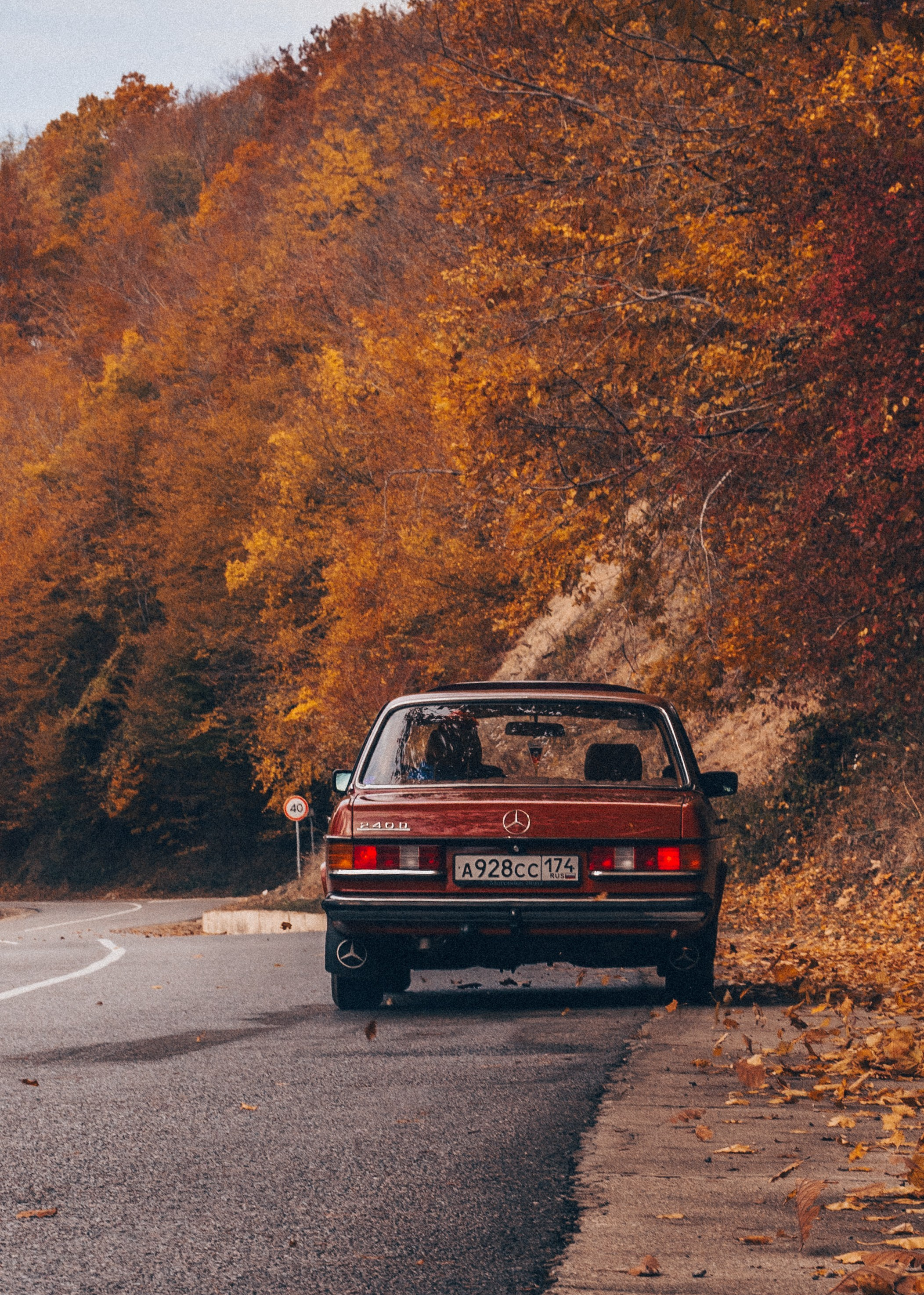 Retro Mercedes in Autumn. Автомобильный и просто лучший фотограф в Сочи Nikita No Name