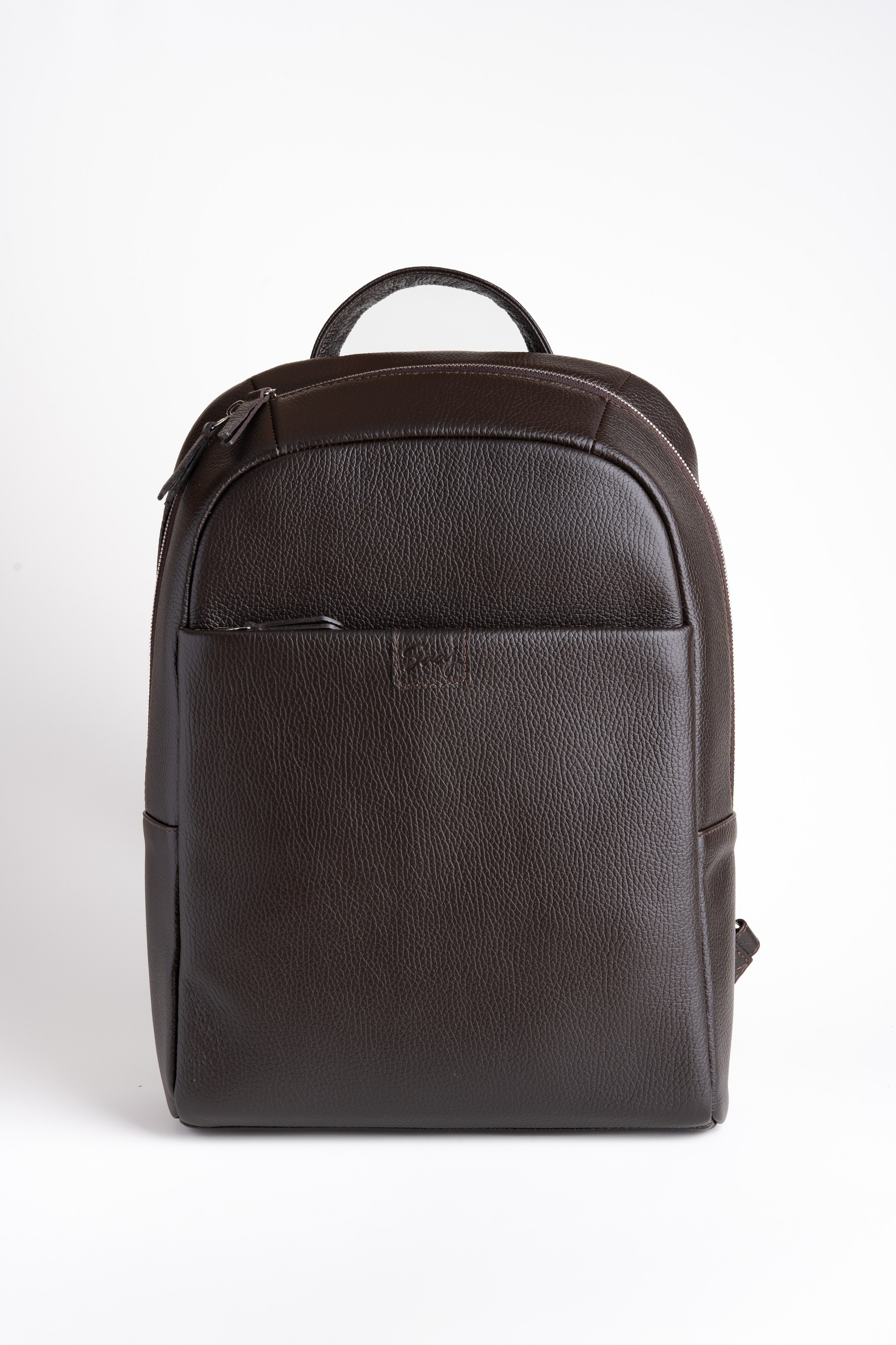 Съёмка кожаного рюкзака для маркетплейса ozon и wildberries, и для социальных сетей. Предметный фотограф Санкт-Петербург