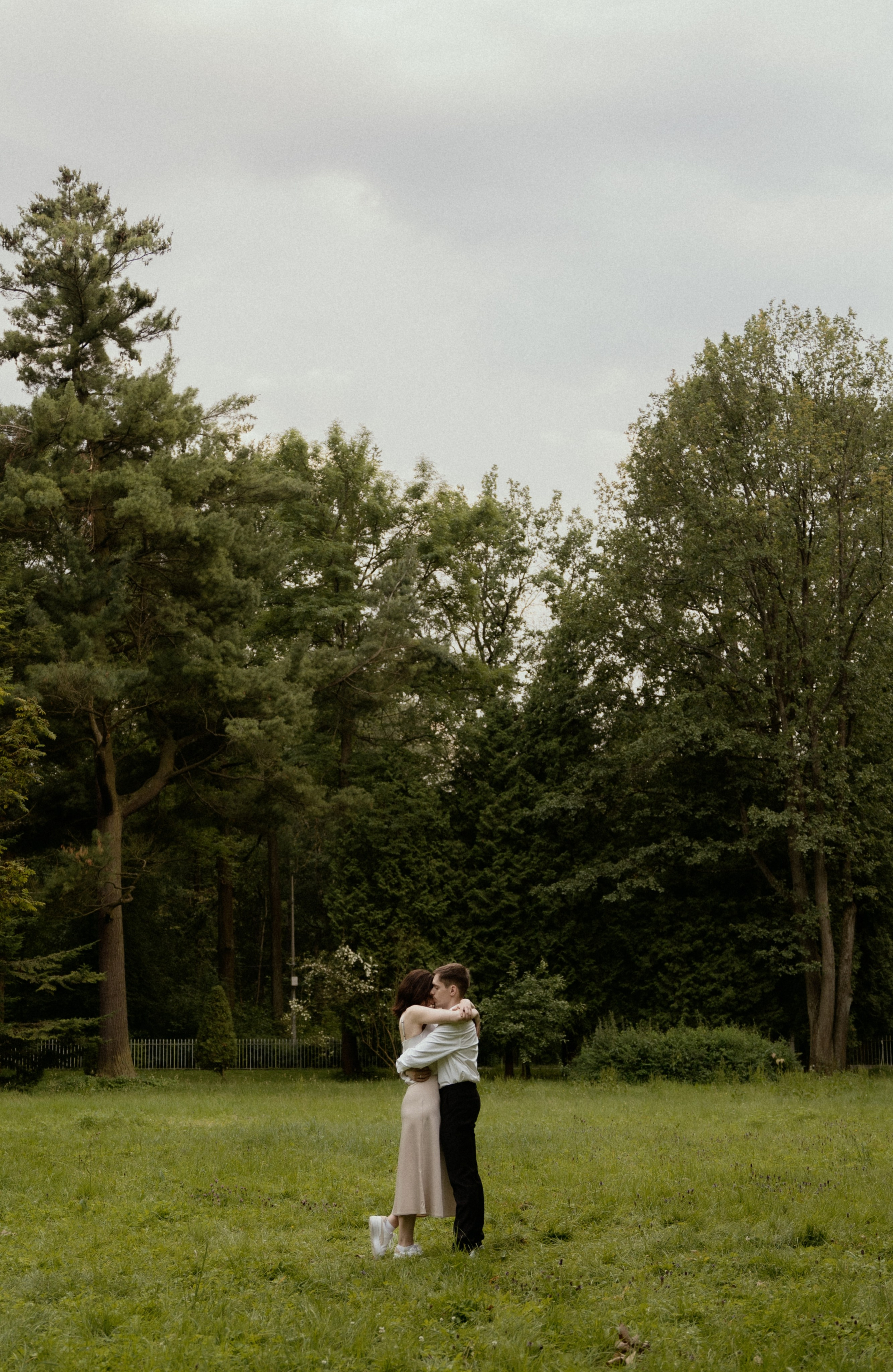 Фотосессия лавстори в парке