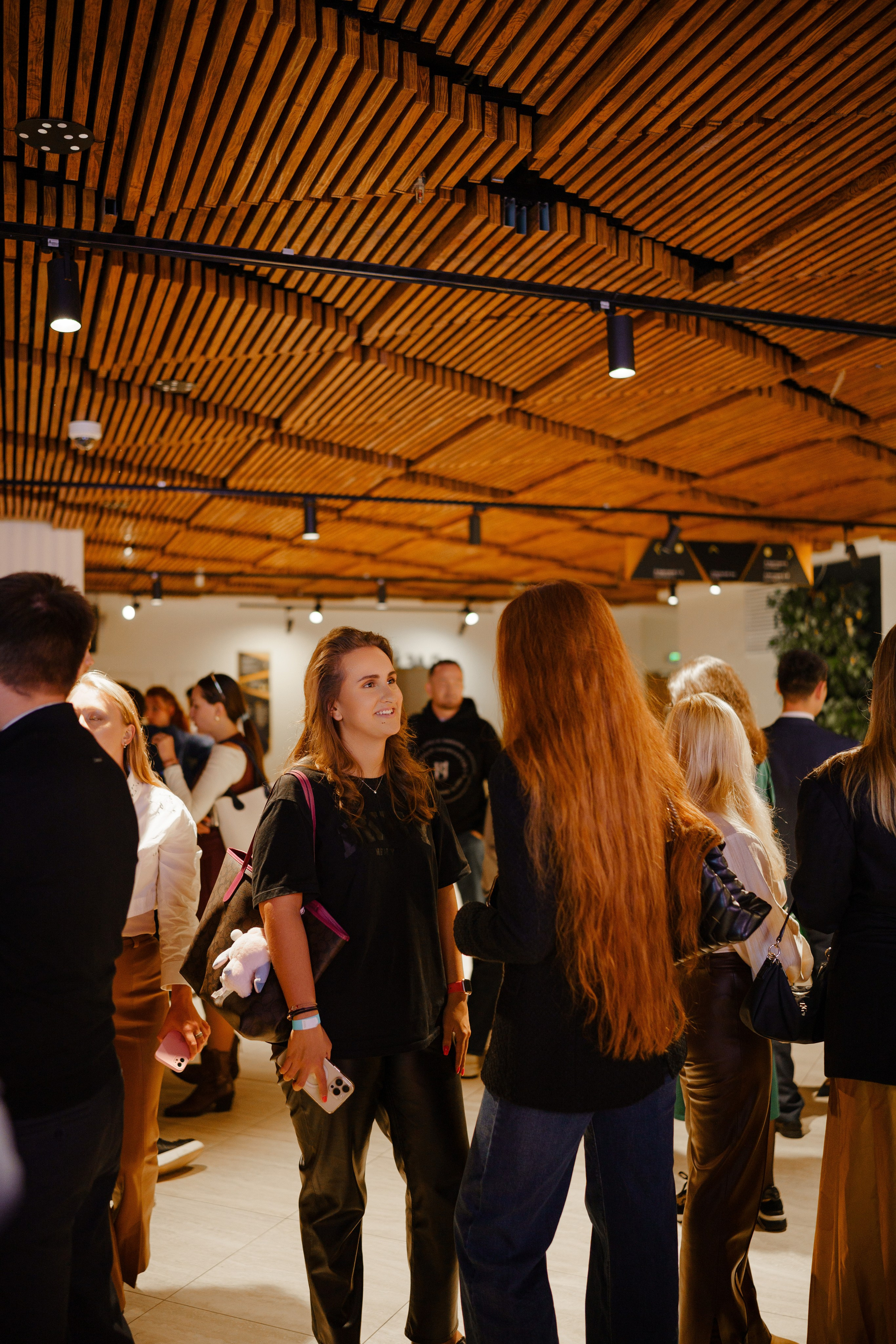 Репортажный фотограф на конференцию в Москве. Репортажный фотограф в Москве Саша Дружинина