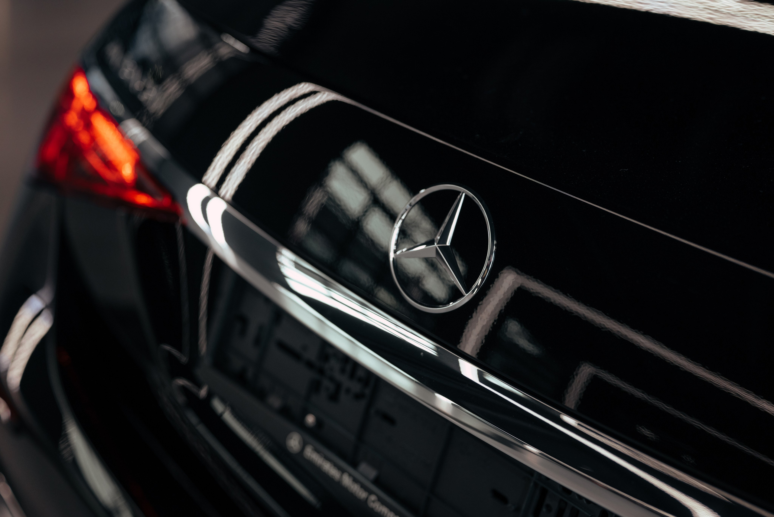 Mercedes Maybach v12 Black. DeLorein